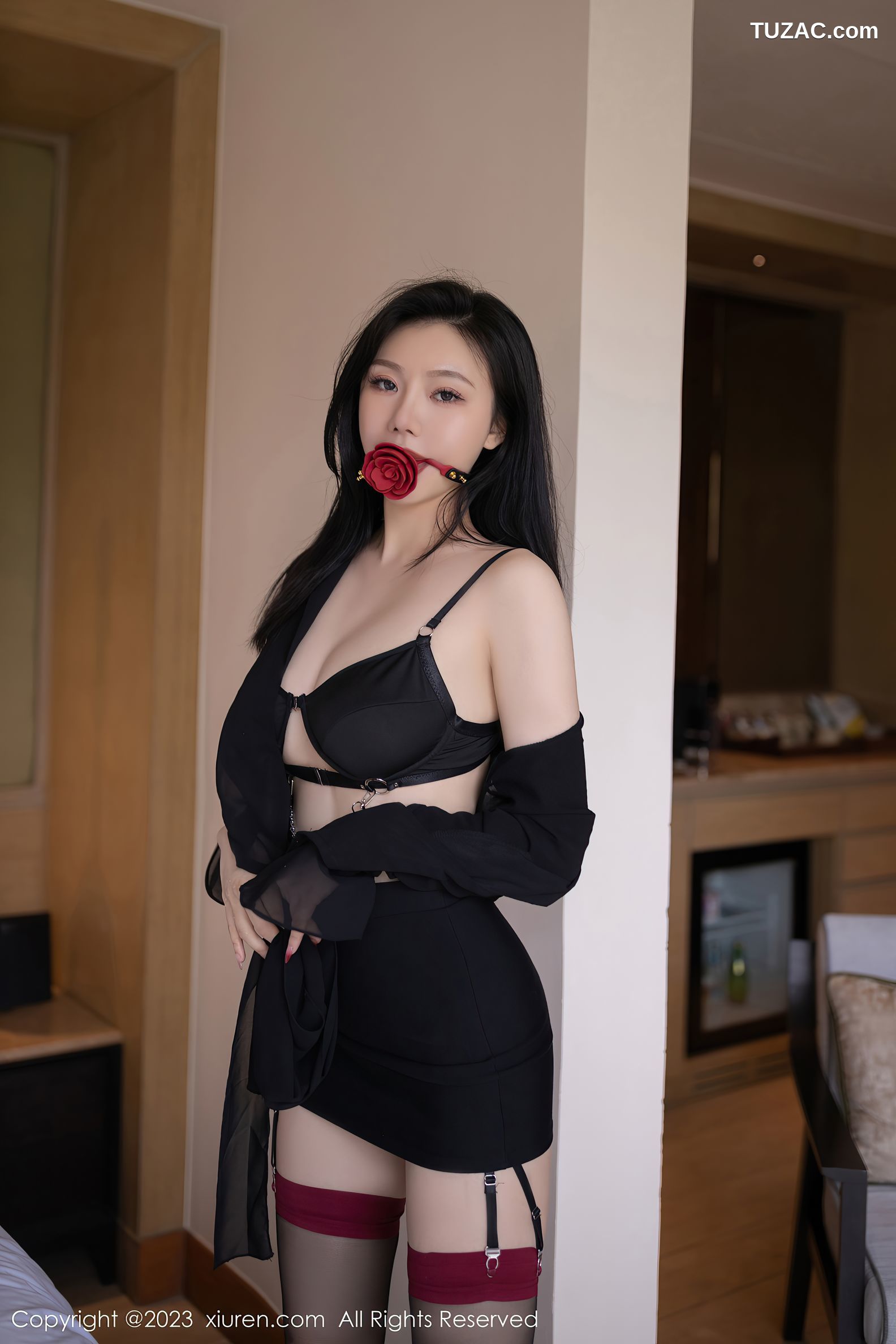 XiuRen秀人网-6867-安然Anran-黑色内衣黑丝吊带袜-2023.06.06