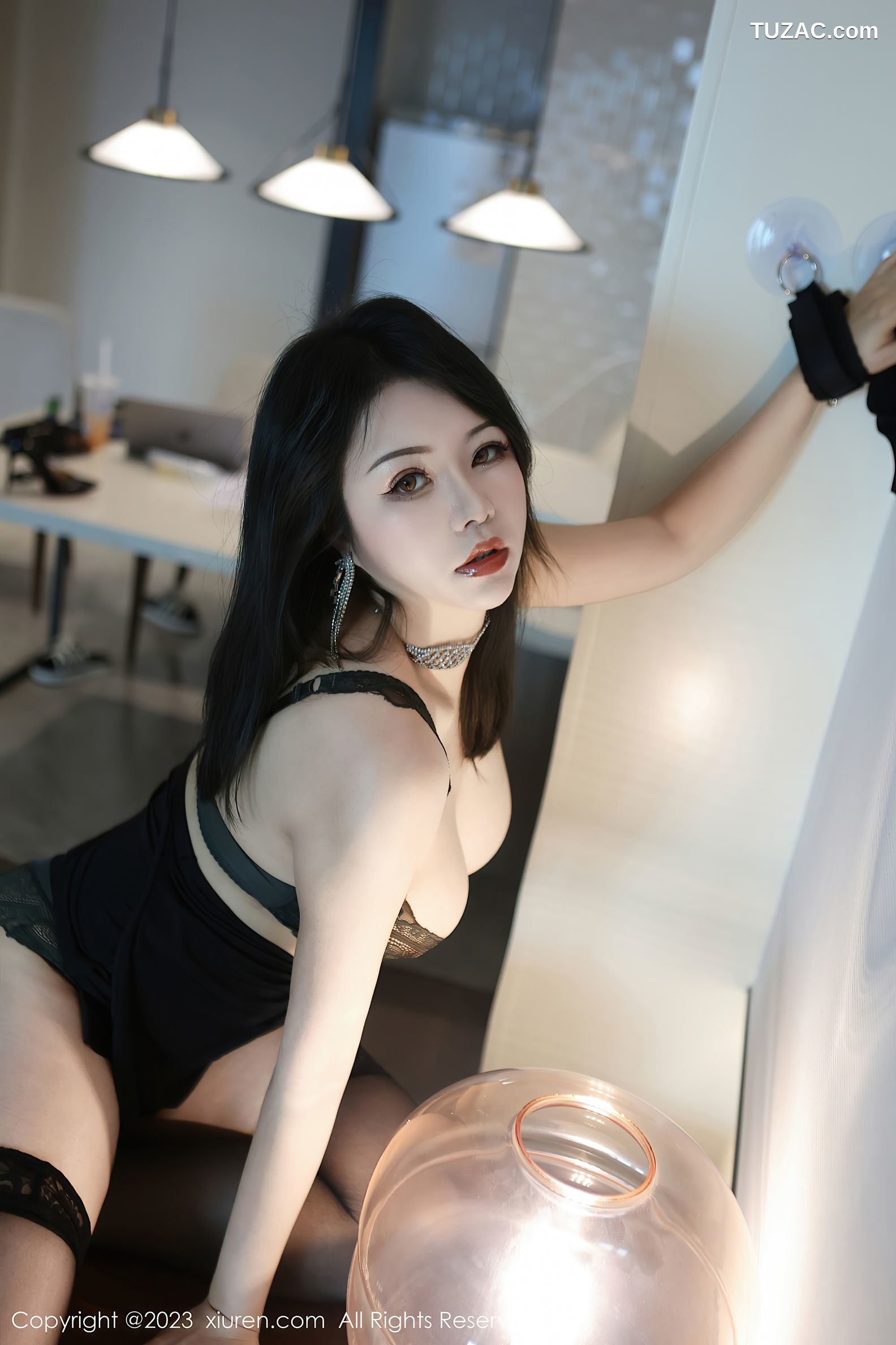 XiuRen秀人网-6869-陆萱雅-黑色连衣裙墨绿蕾丝内衣-2023.06.07