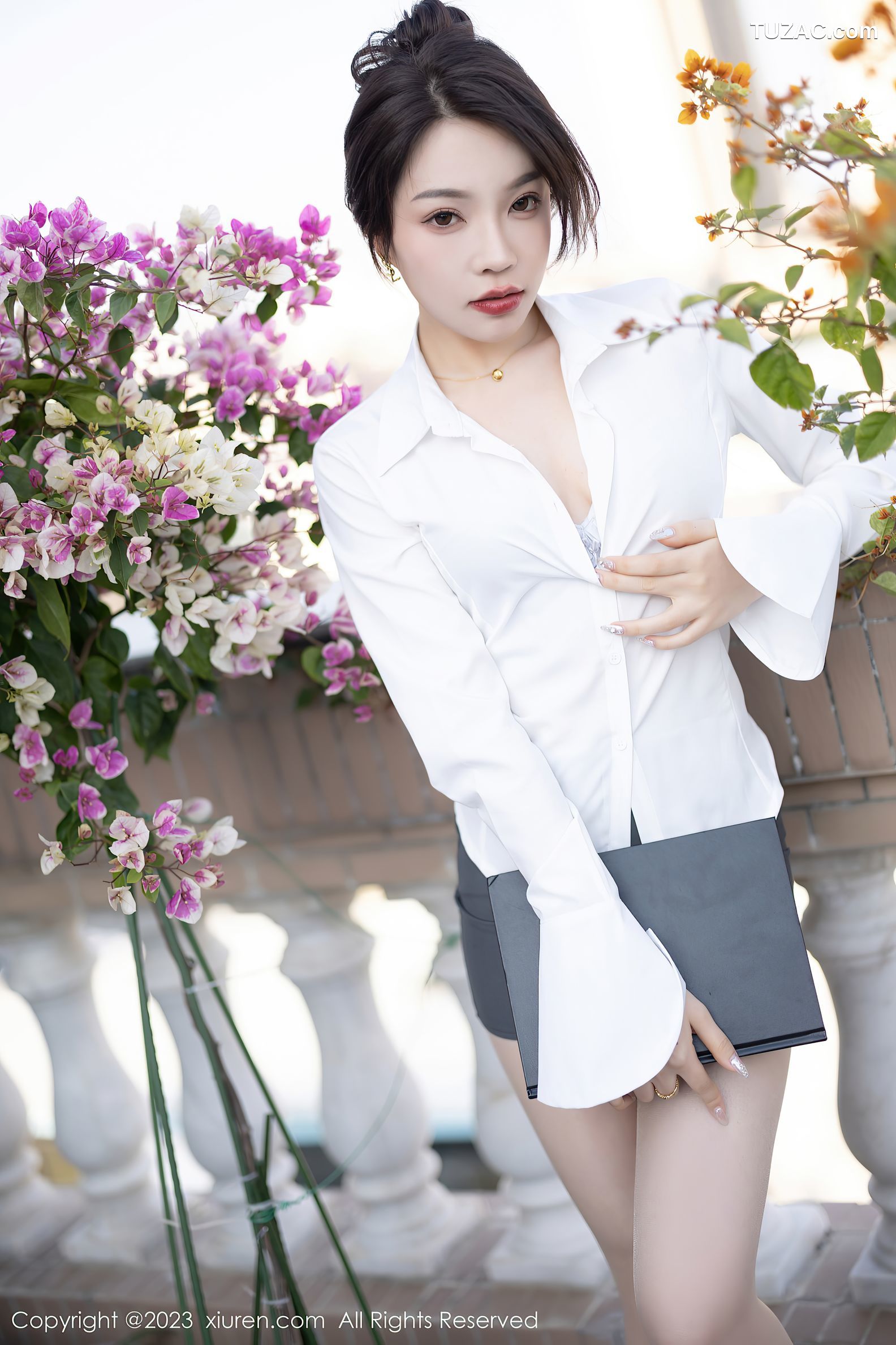 XiuRen秀人网-7002-徐莉芝Booty-诱人原色丝袜海南岛旅拍-2023.06.30