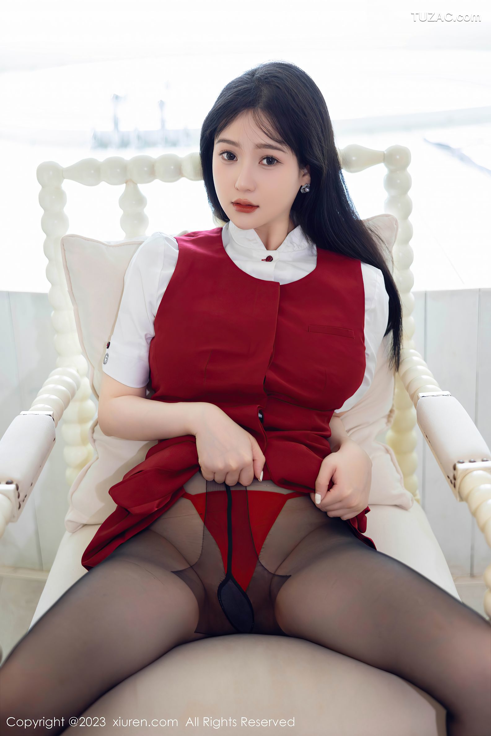 XiuRen秀人网-7037-柚琪Rich-白衫红裙黑丝丰臀-2023.07.06