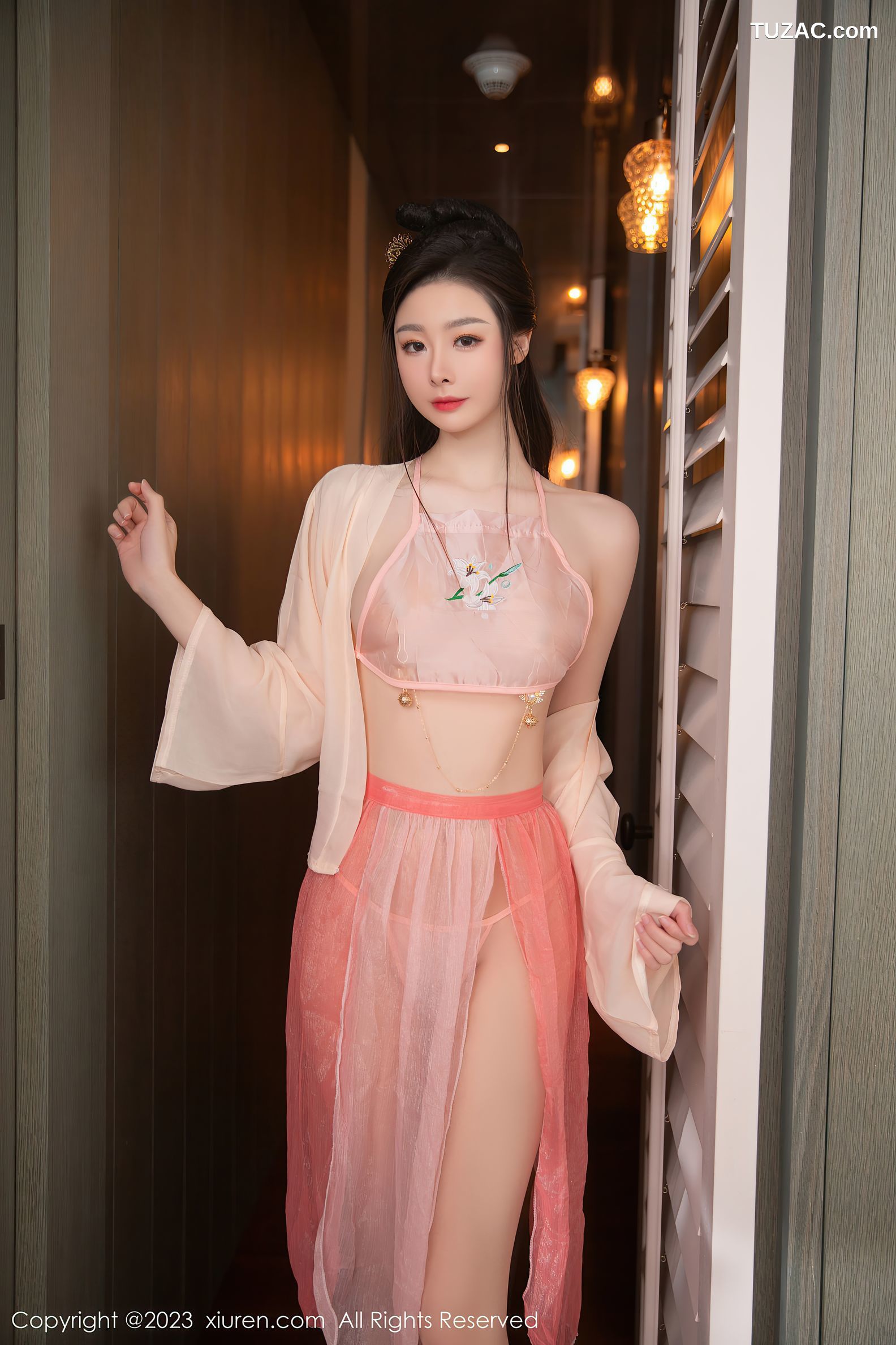 XiuRen秀人网-7075-是小逗逗-粉色古装纱衣纱裙肚兜-2023.07.13