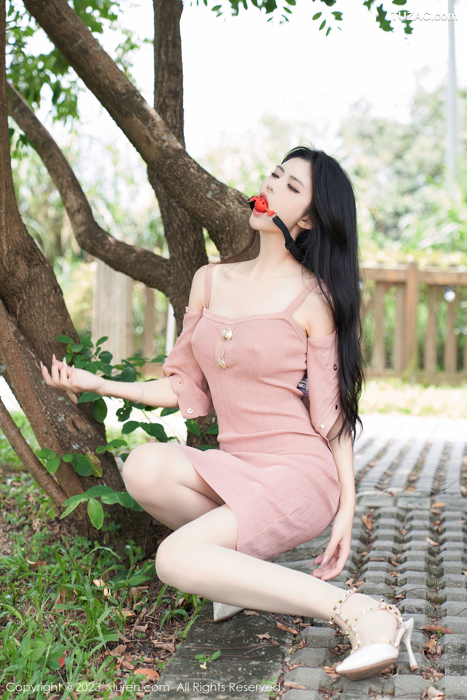 XiuRen秀人网-7137-浅浅Danny-户外粉色吊带裙SM绑缚-2023.07.26