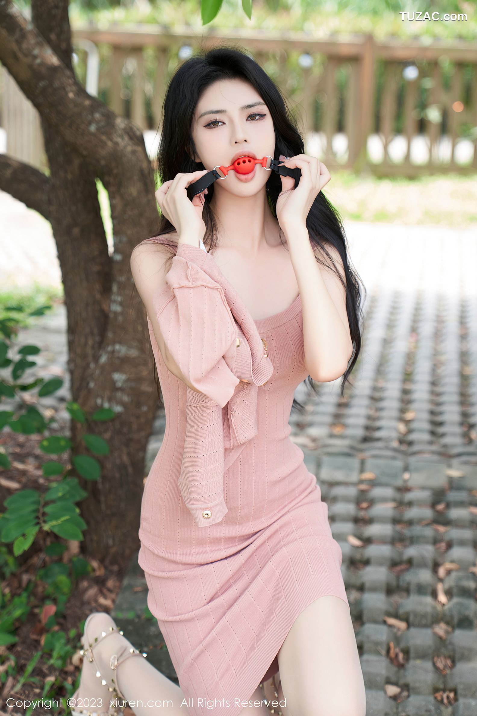 XiuRen秀人网-7137-浅浅Danny-户外粉色吊带裙SM绑缚-2023.07.26