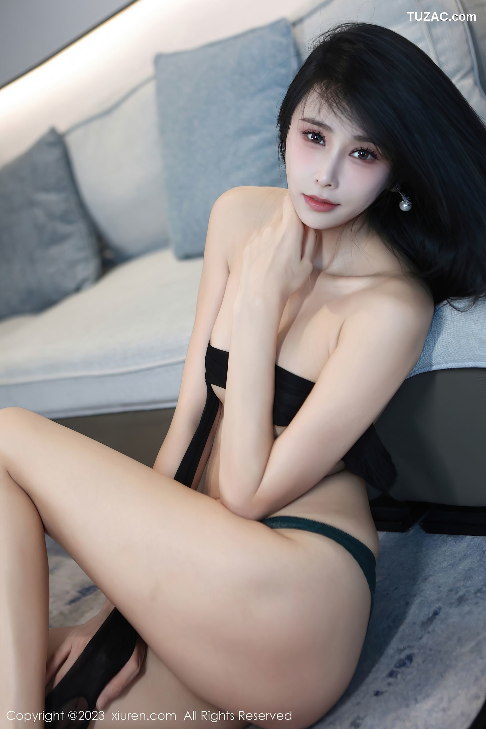 XiuRen秀人网-7355-草莓mm-黑色白印花短旗袍深绿内衣黑丝-2023.09.08