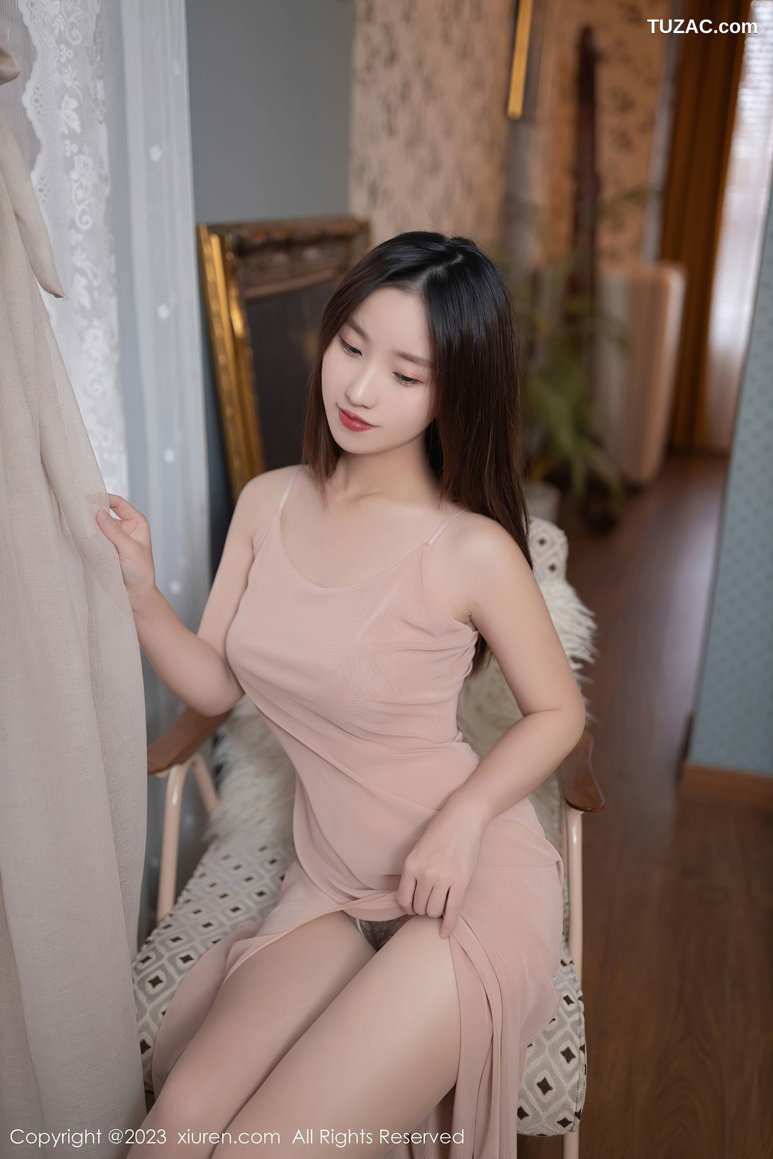 XiuRen秀人网-7738-杏子Yada-暖色连衣长裙-2023.11.29