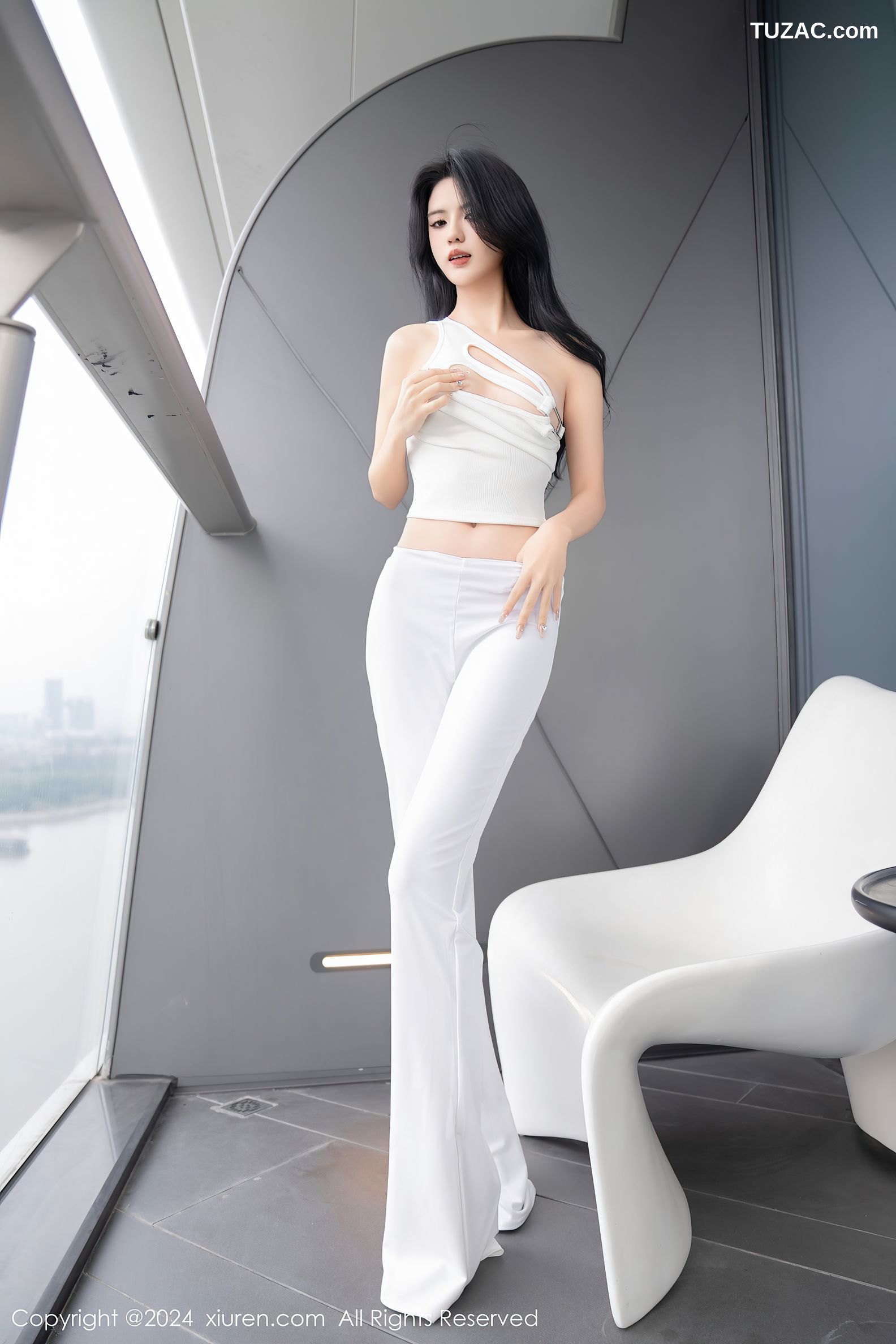 XiuRen秀人网-7937-浅浅Danny-简约白色长裤-2024.01.10