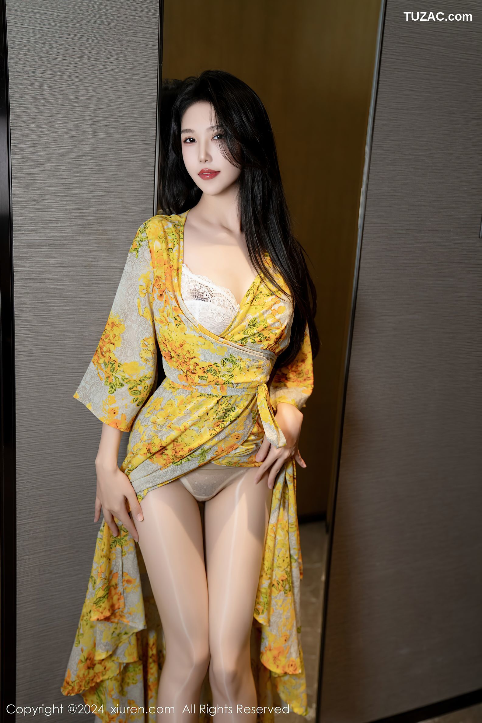 XiuRen秀人网-7981-利世-黄色印花连衣长裙白色内衣-2024.01.18
