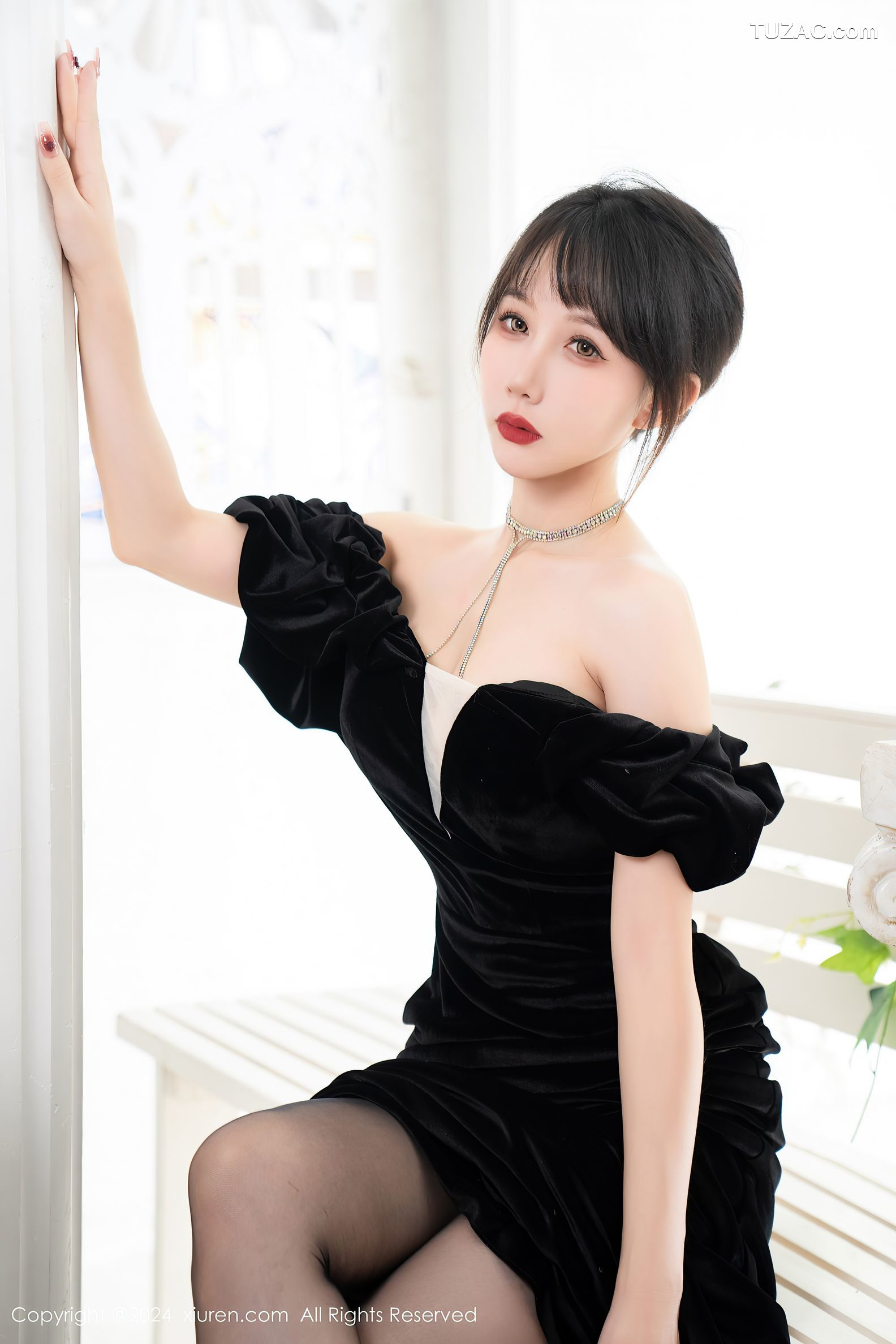 XiuRen秀人网-8070-波巧酱-黑色礼服裙黑蕾丝内衣黑丝-2024.02.05