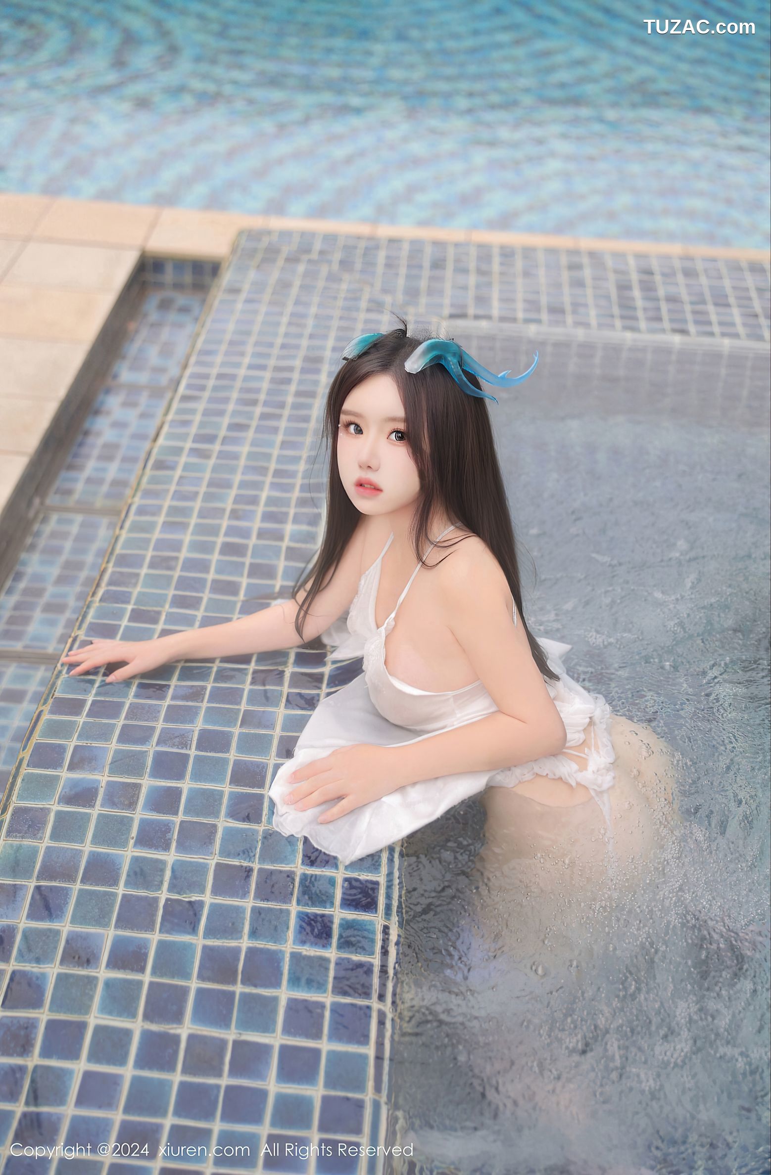 XiuRen秀人网-8218-小薯条nienie-澳门旅拍-泳池白纱泳装湿身肛塞-2024.03.12