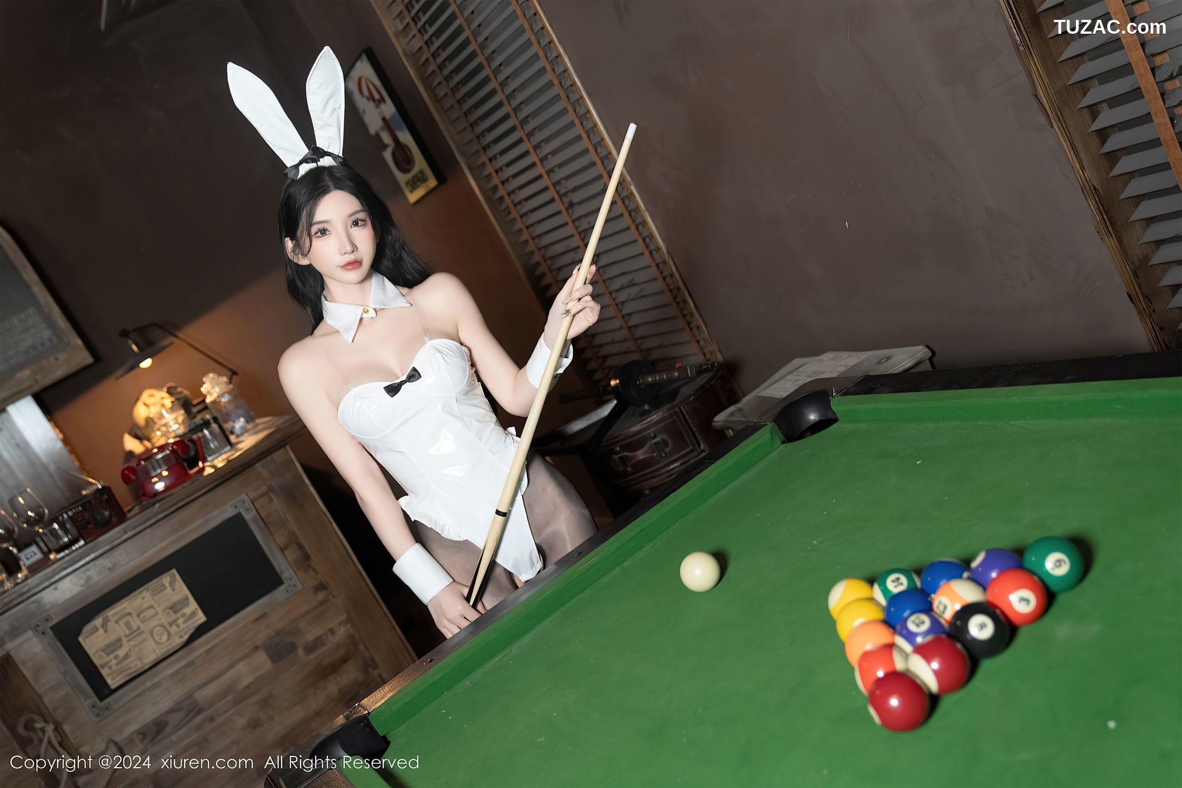 XiuRen秀人网-8318-周于希Sally-主题《赌约“赢家进洞”》白色兔女郎装黑丝爆乳-2024.03.29