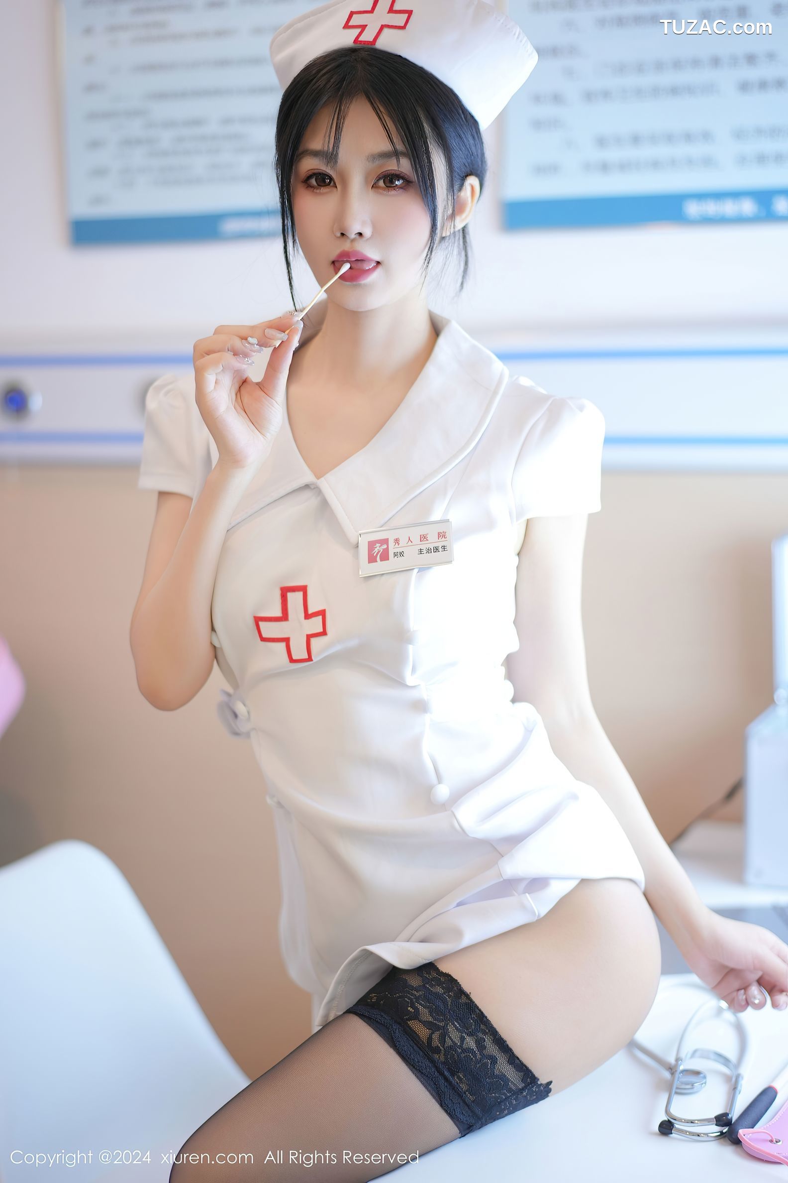 XiuRen秀人网-8512-laura阿姣-白色护士服白色情趣绑带内衣黑丝爆乳-2024.05.10