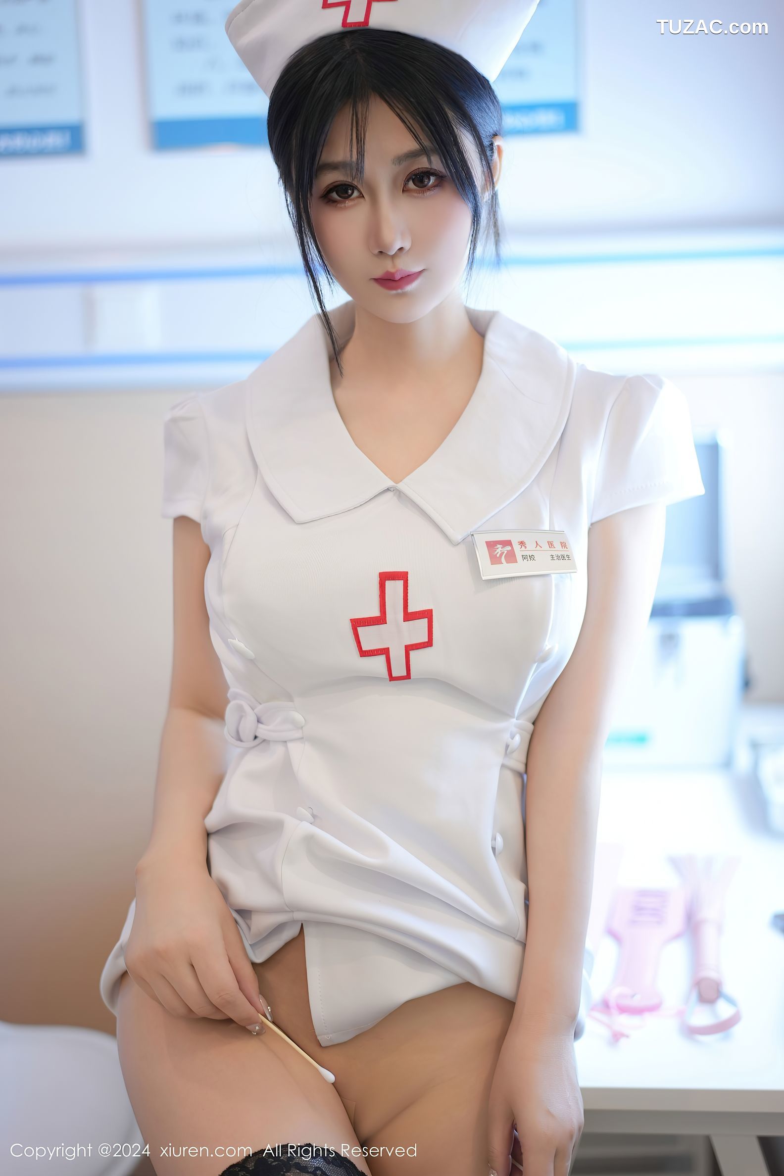 XiuRen秀人网-8512-laura阿姣-白色护士服白色情趣绑带内衣黑丝爆乳-2024.05.10