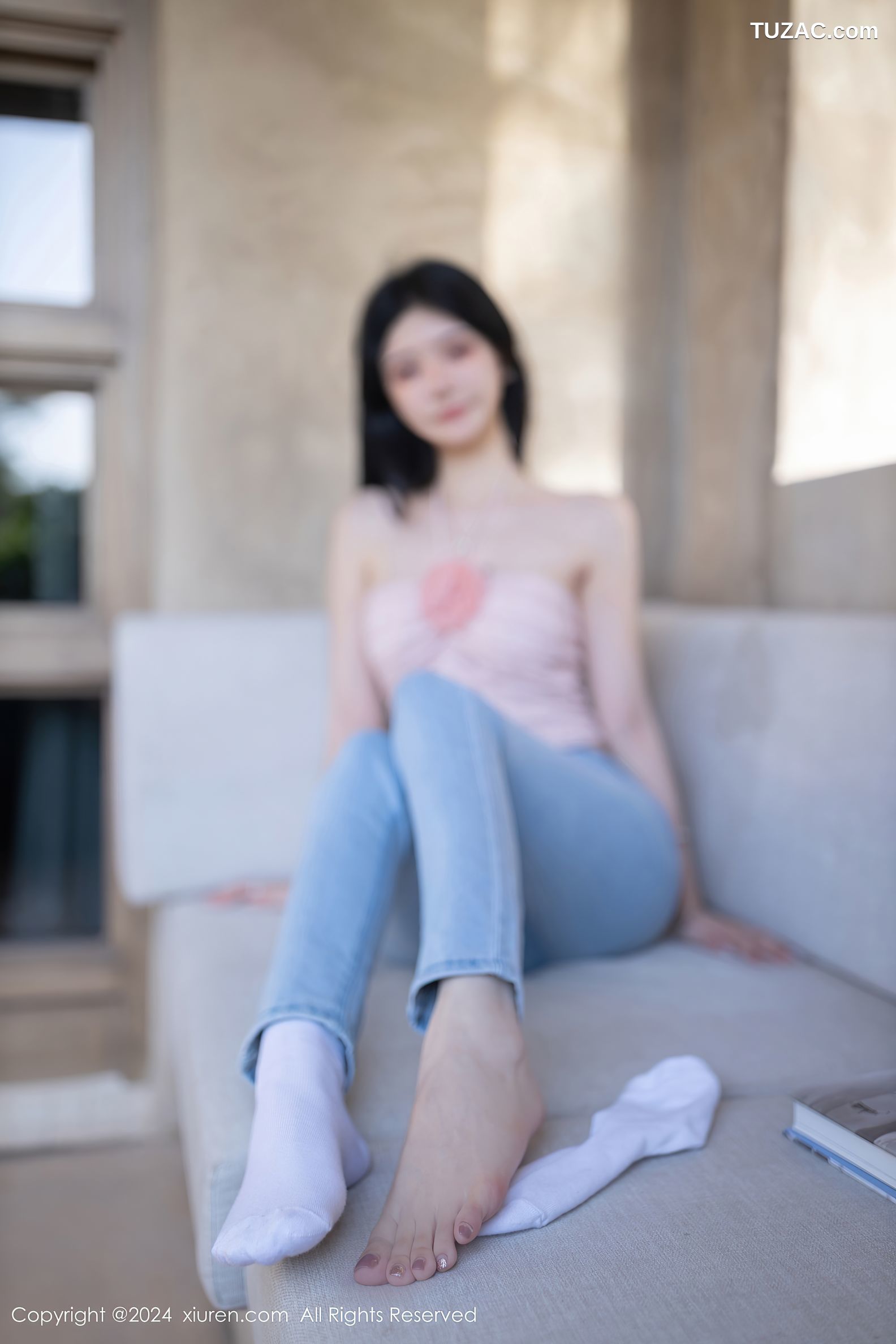 XiuRen秀人网-8672-幼幼-粉T牛仔裤白蕾丝内衣-2024.06.07
