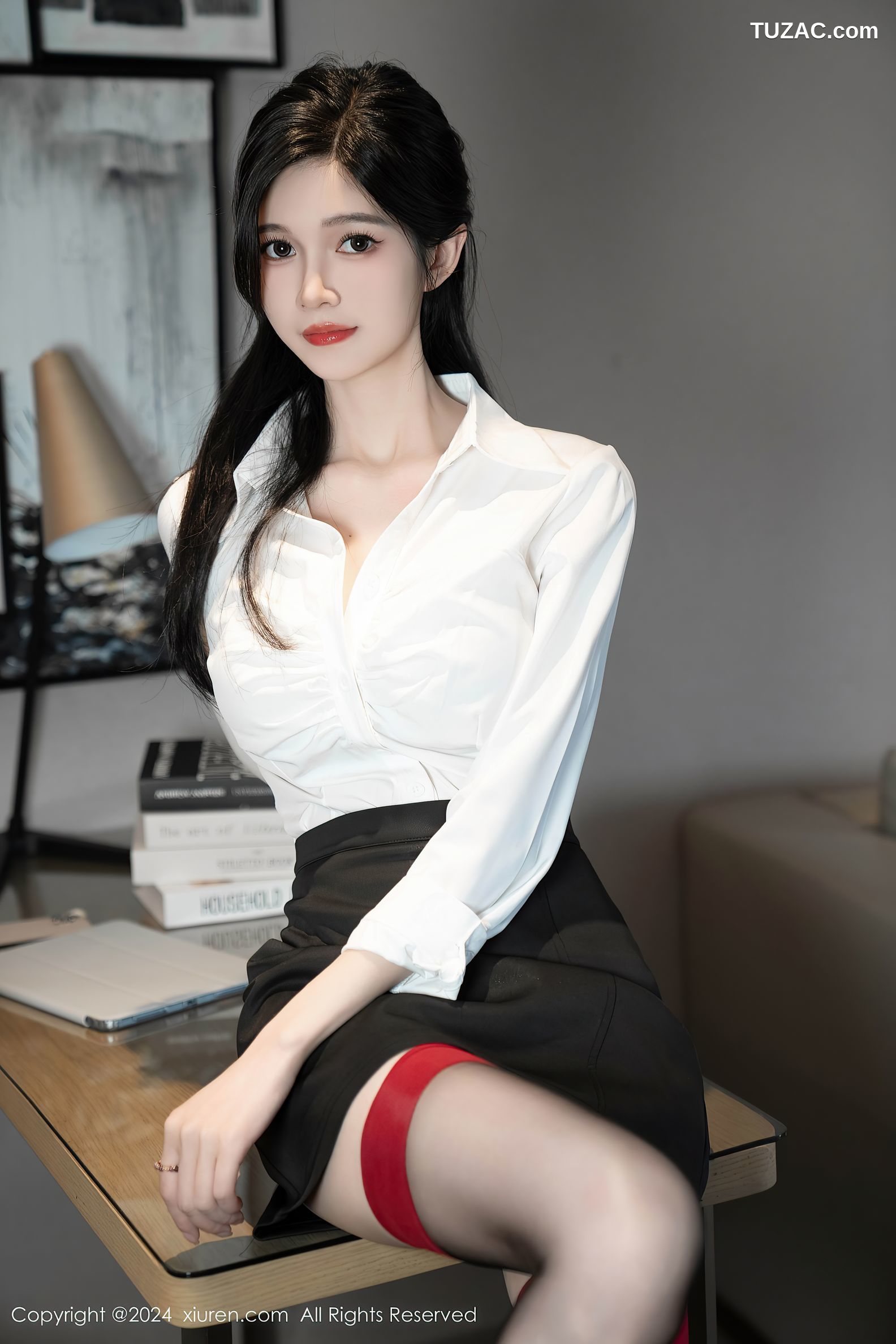 XiuRen秀人网-8697-程程程-OL白衬衫黑短裙黑丝-2024.06.13