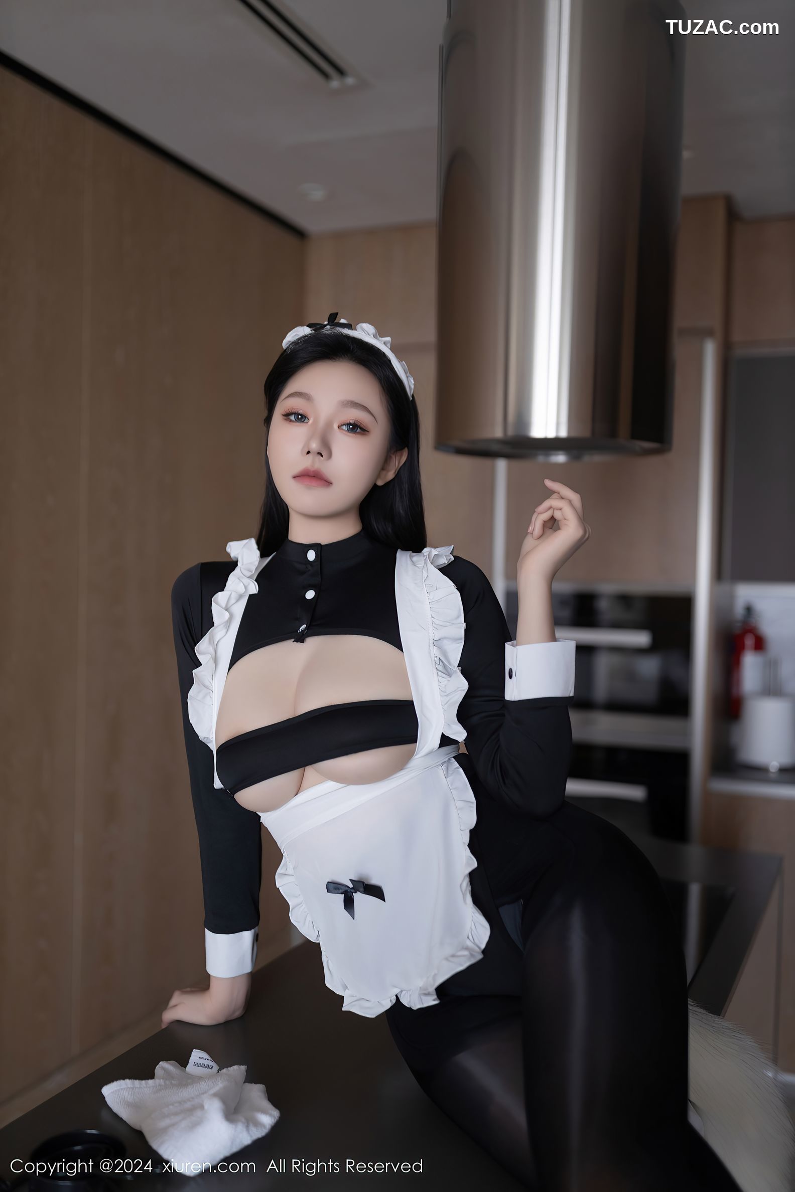 XiuRen秀人网-8720-安然anran-迪拜旅拍-情趣女仆装黑皮裤爆乳-2024.06.18