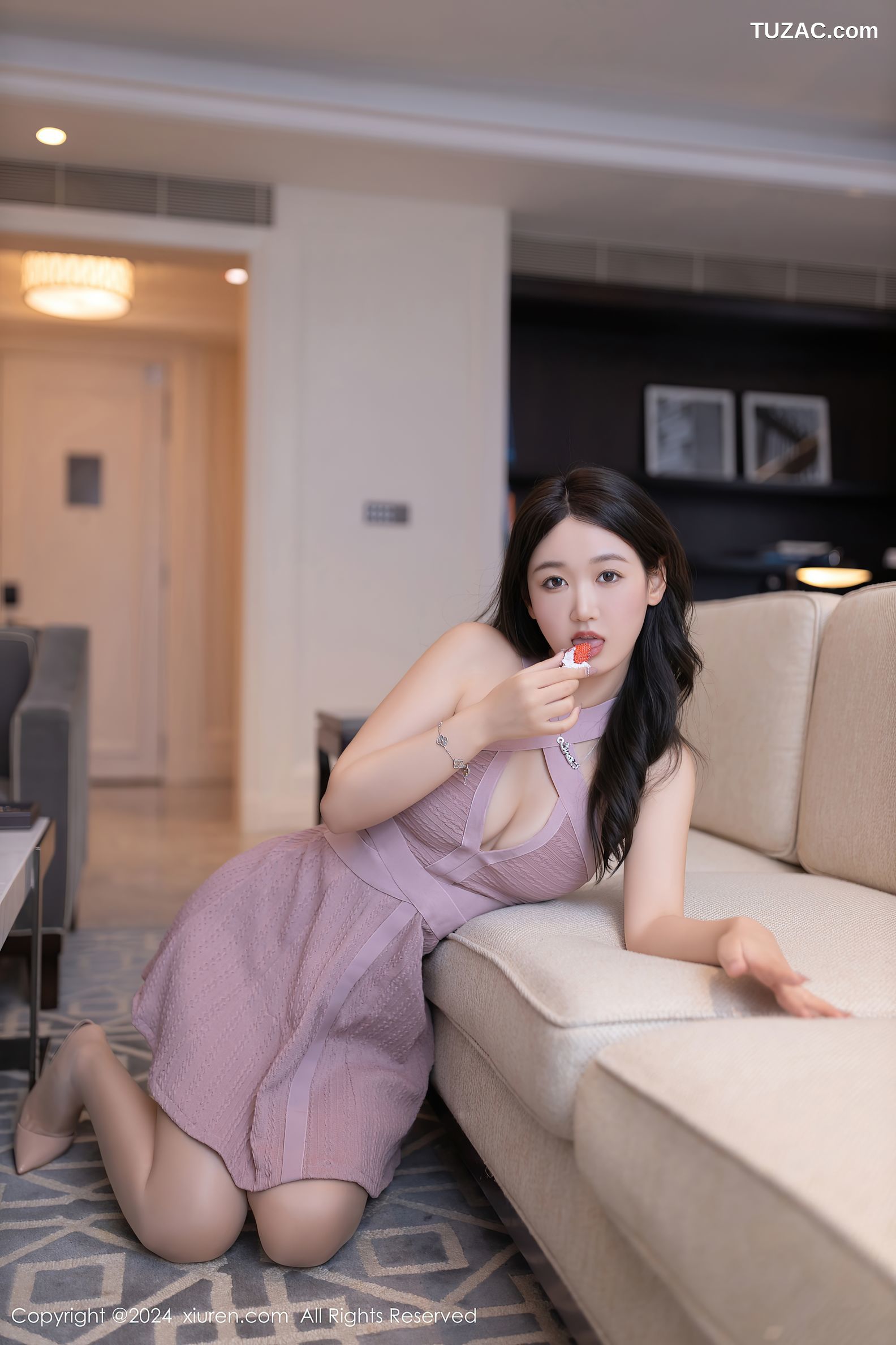 XiuRen秀人网-8748-唐安琪-生日主题紫色连衣裙爆乳-2024.06.24