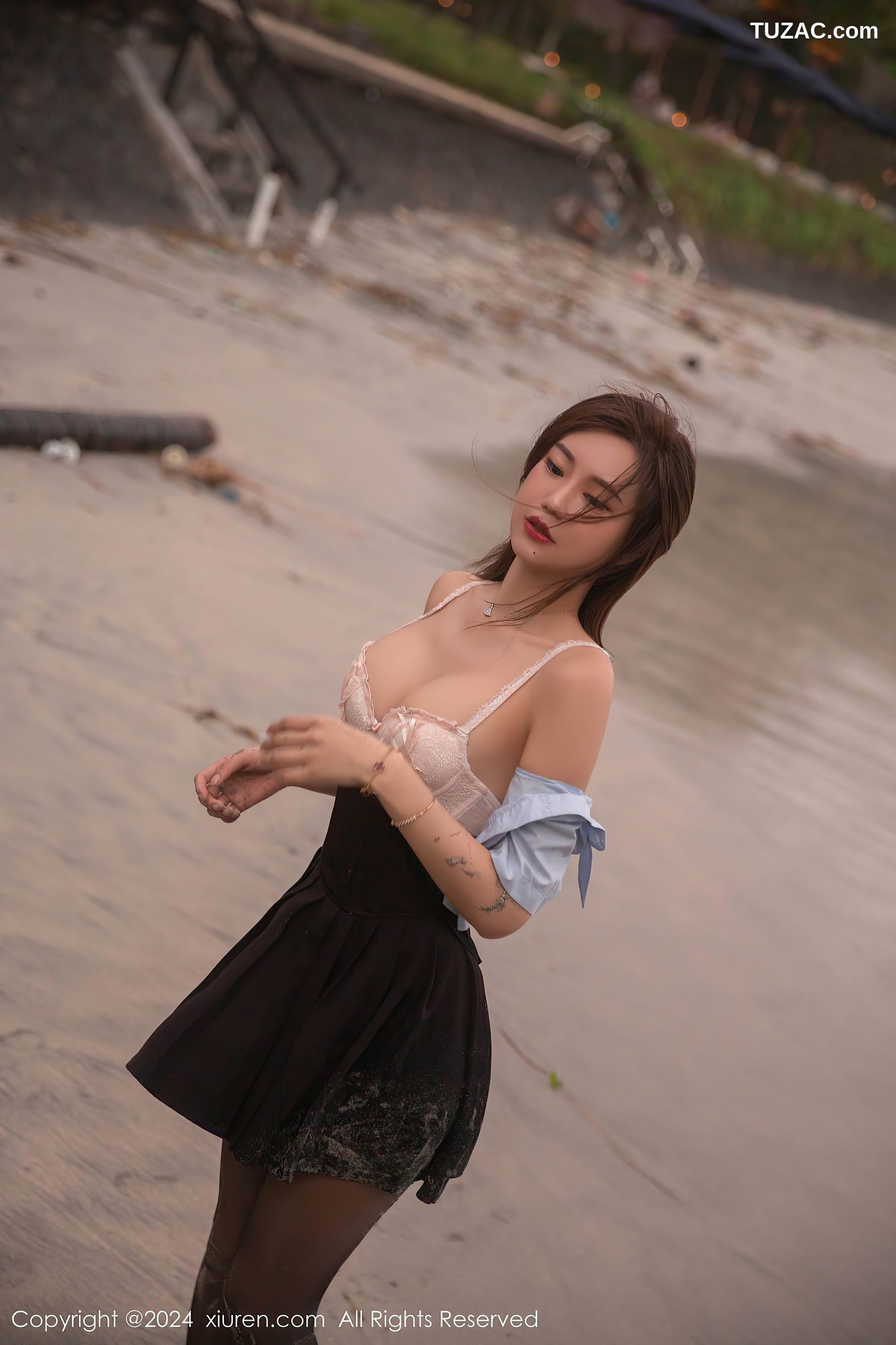 XiuRen秀人网-8752-绮里嘉ula-户外海滨-浅蓝衬衫黑短裙黑丝-2024.06.25