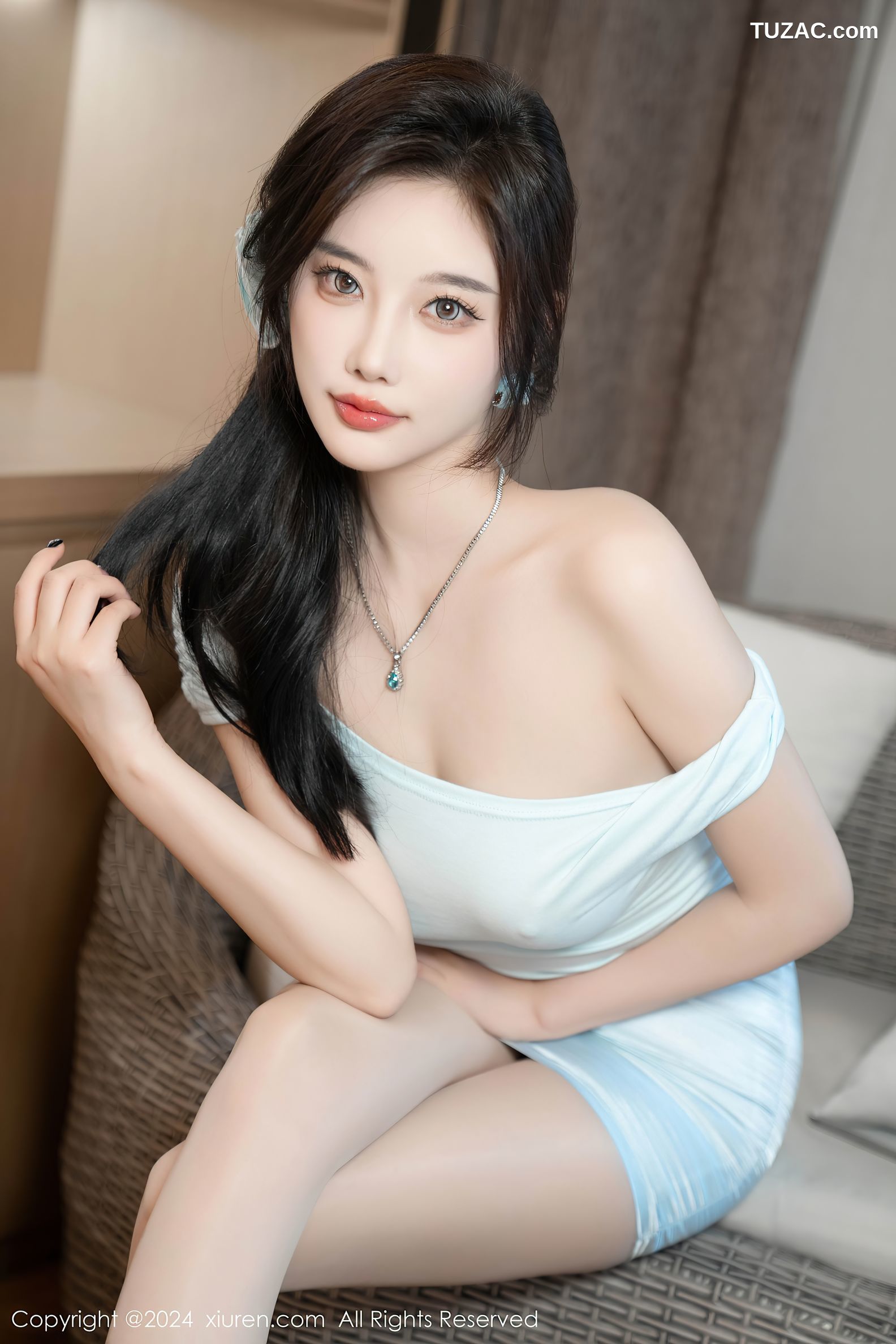 XiuRen秀人网-8960-杨晨晨Yome-白色露肩连衣短裙淡蓝内衣-2024.08.02