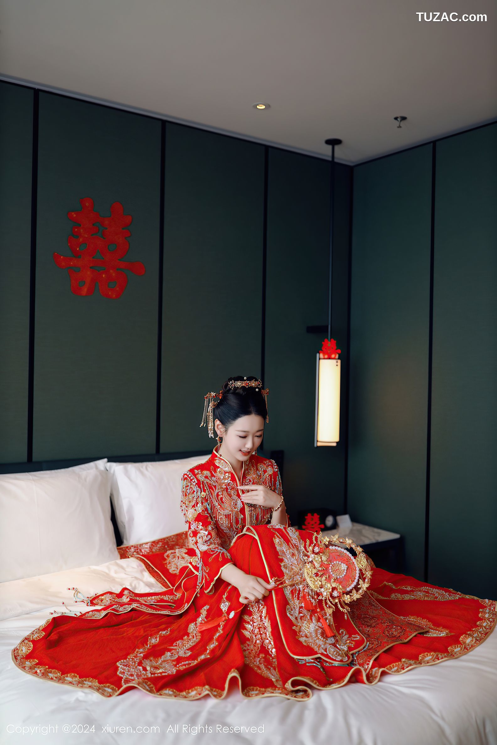XiuRen秀人网-8972-唐安琪-迪拜旅拍-新娘红妆红色内衣爆乳-2024.08.05