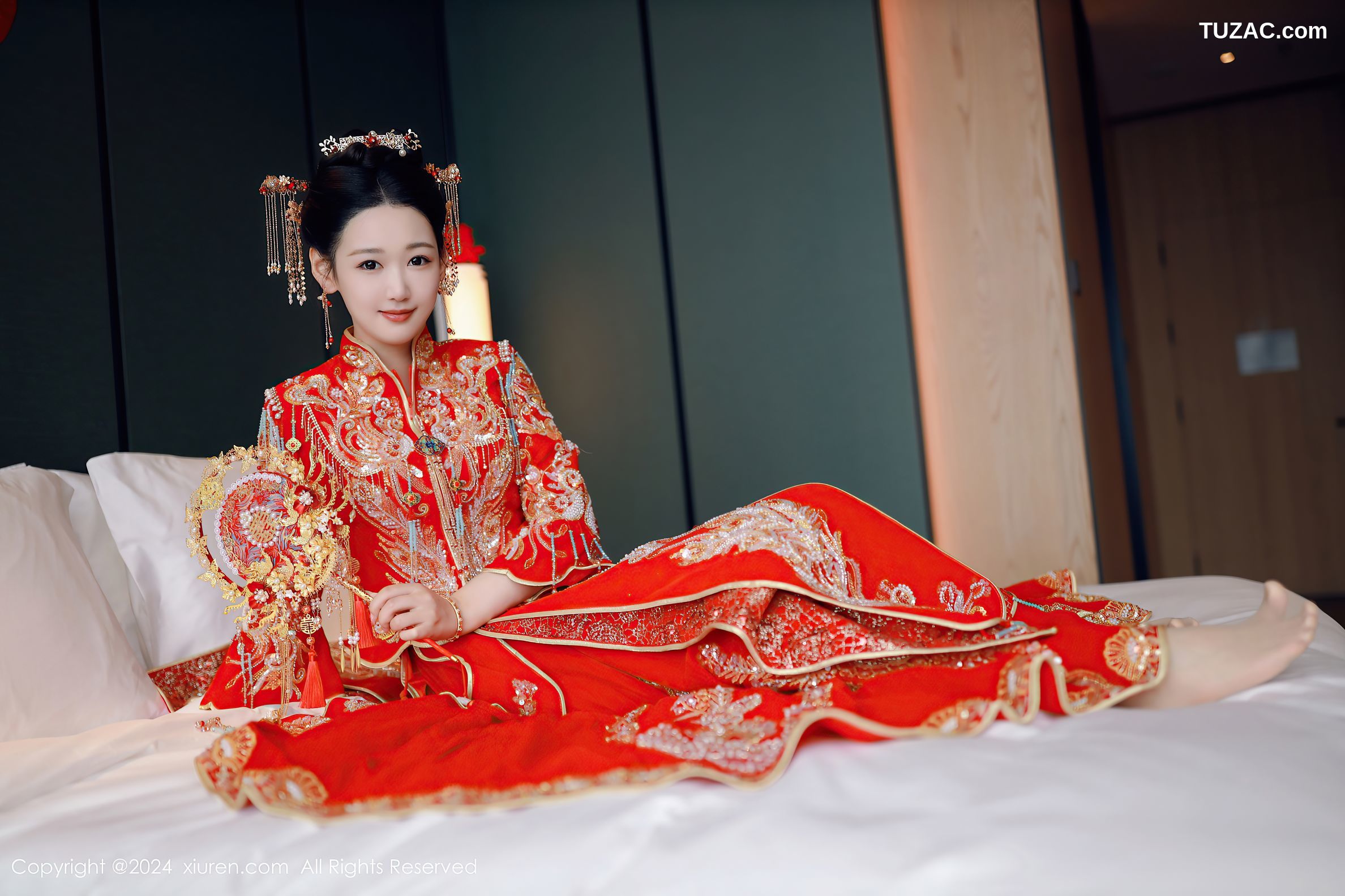 XiuRen秀人网-8972-唐安琪-迪拜旅拍-新娘红妆红色内衣爆乳-2024.08.05