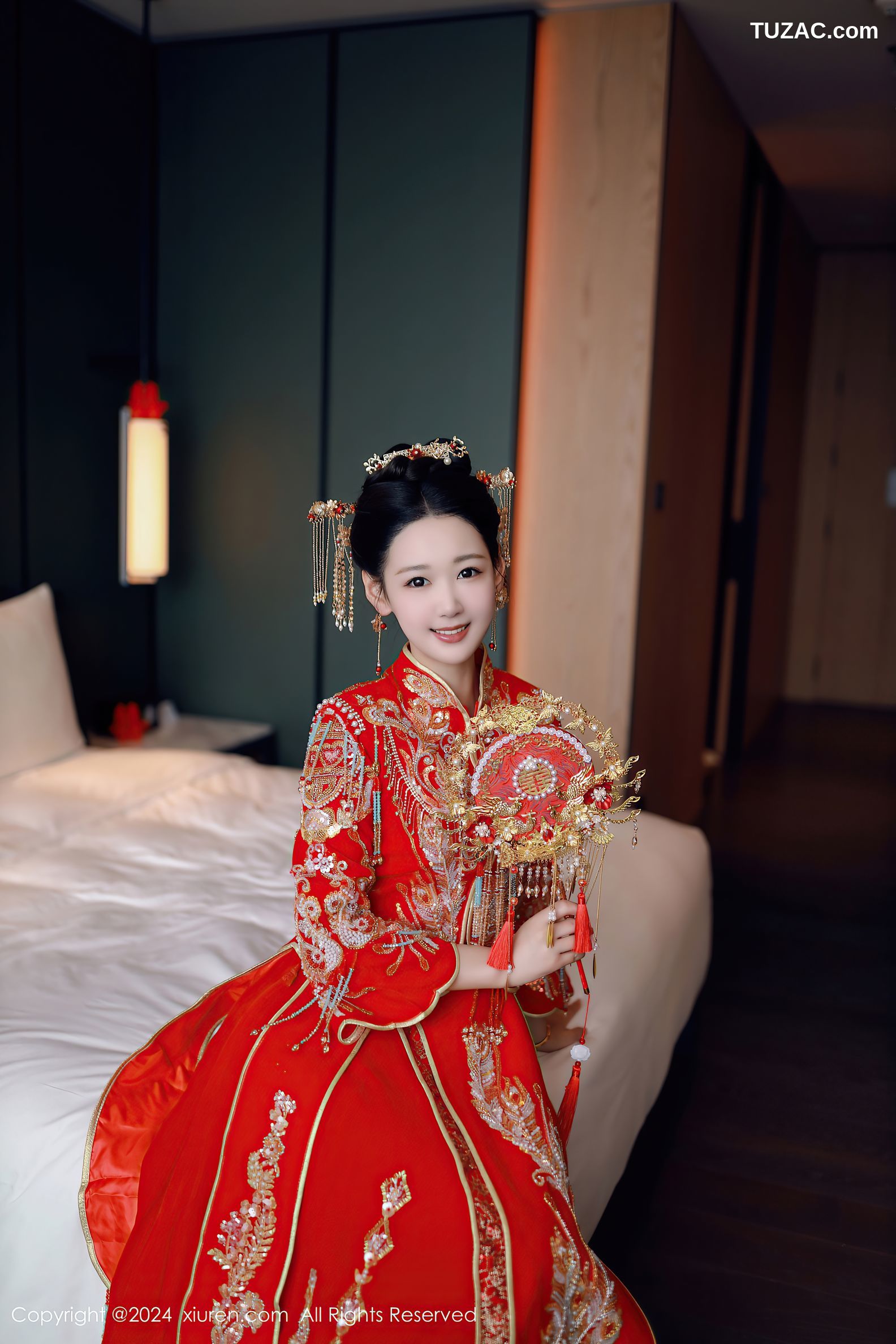 XiuRen秀人网-8972-唐安琪-迪拜旅拍-新娘红妆红色内衣爆乳-2024.08.05