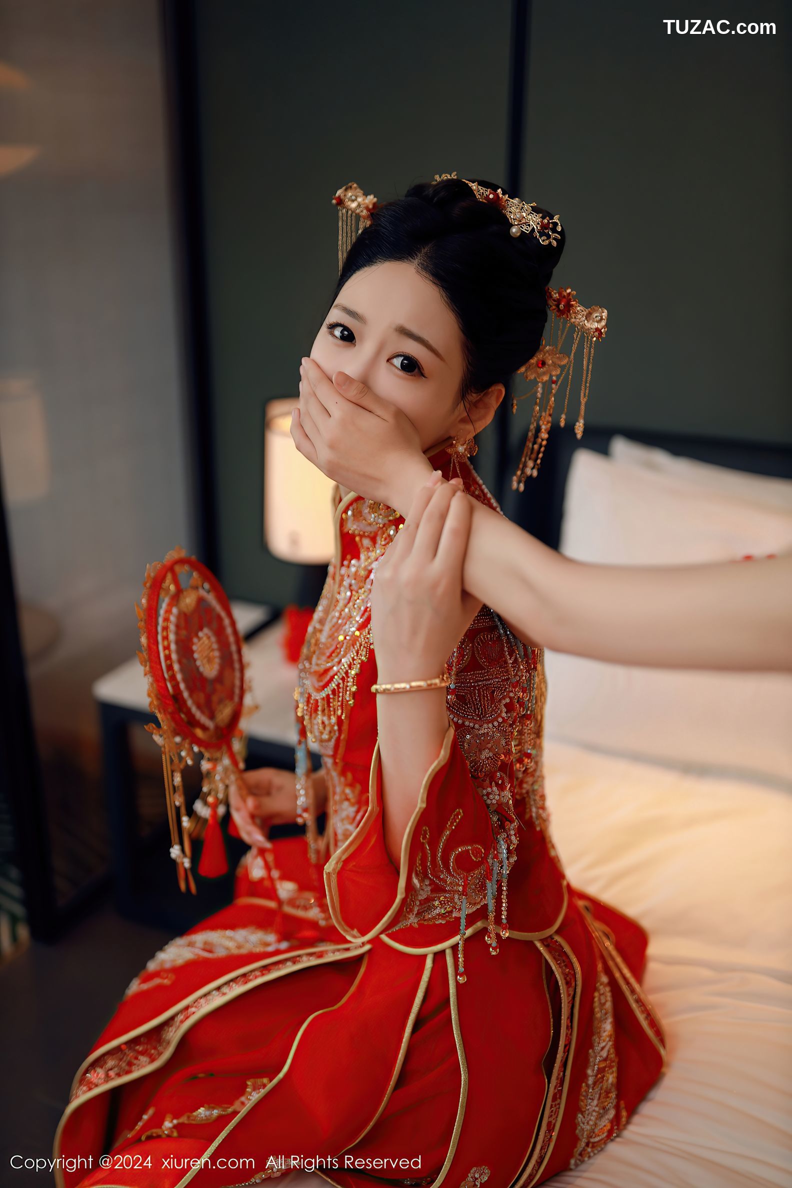 XiuRen秀人网-8972-唐安琪-迪拜旅拍-新娘红妆红色内衣爆乳-2024.08.05