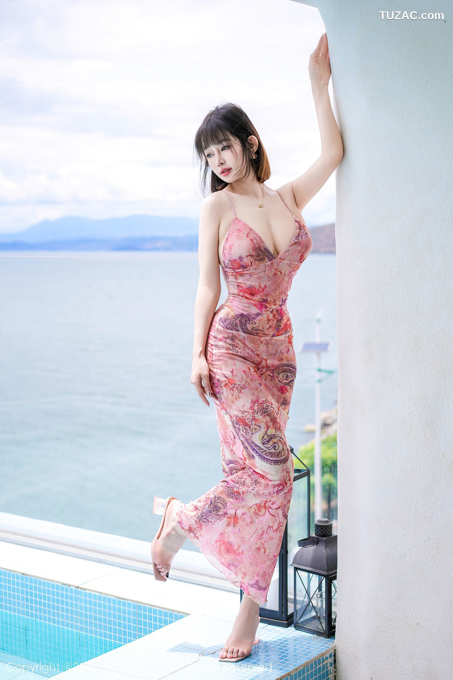XiuRen秀人网-9025-王雨纯-大理旅拍-粉色长裙爆乳-2024.08.16
