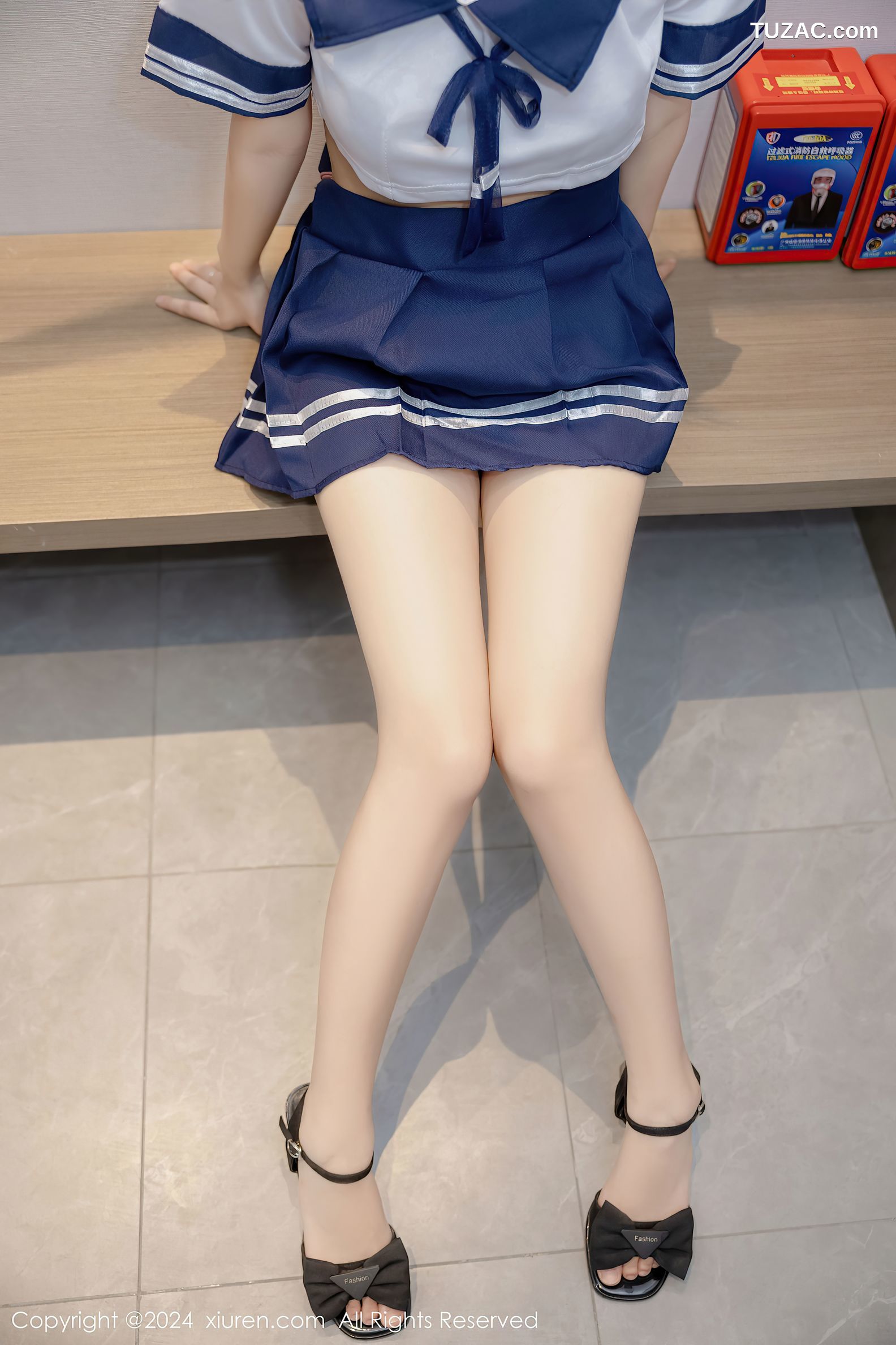 XiuRen秀人网-9037-吴婷婉-首套写真-女学生水手制服-白蕾丝-黑蕾丝情趣内衣-2024.08.20
