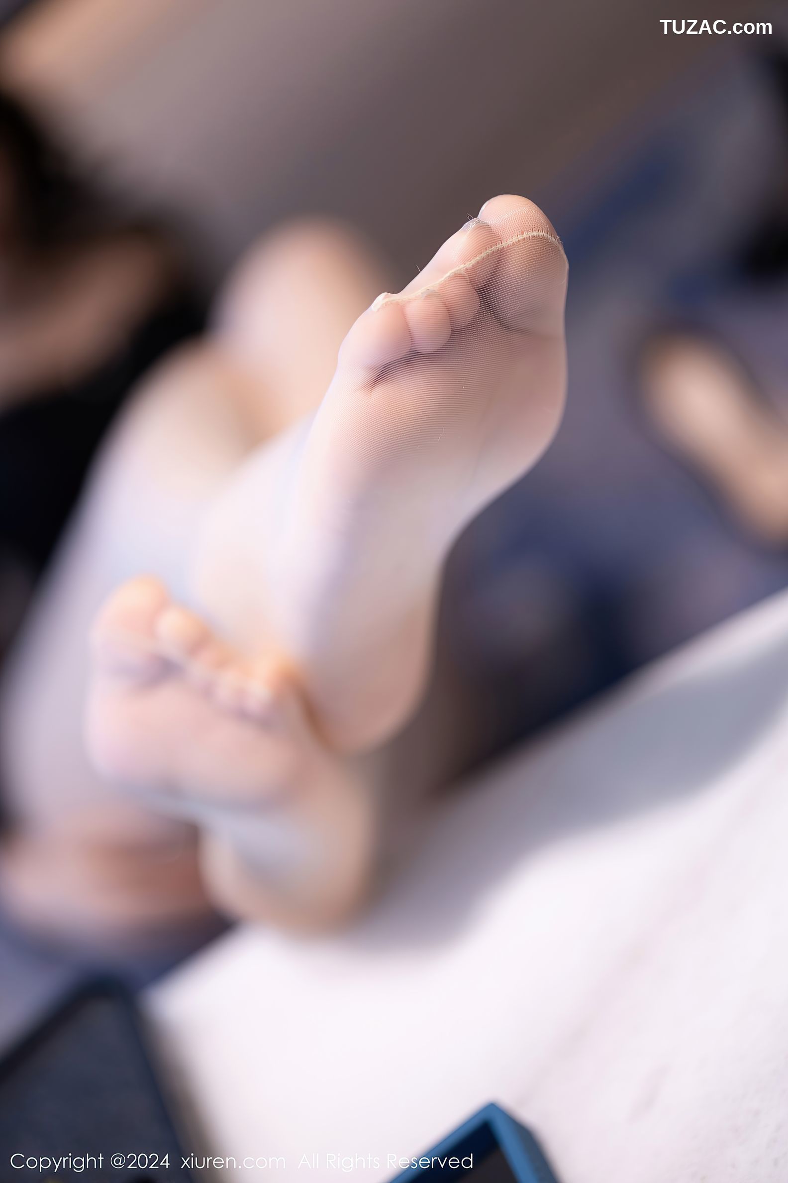 XiuRen秀人网-9048-徐莉芝Booty-黑色连衣短裙黑蕾丝内衣-2024.08.21