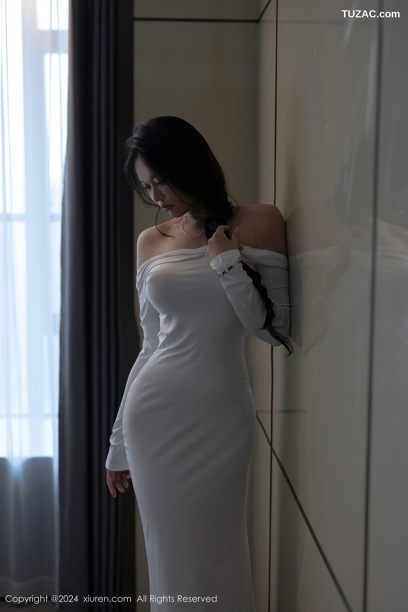 XiuRen秀人网-9115-娜比-白色紧身长裙-黑色情趣内衣黑丝-2024.09.05