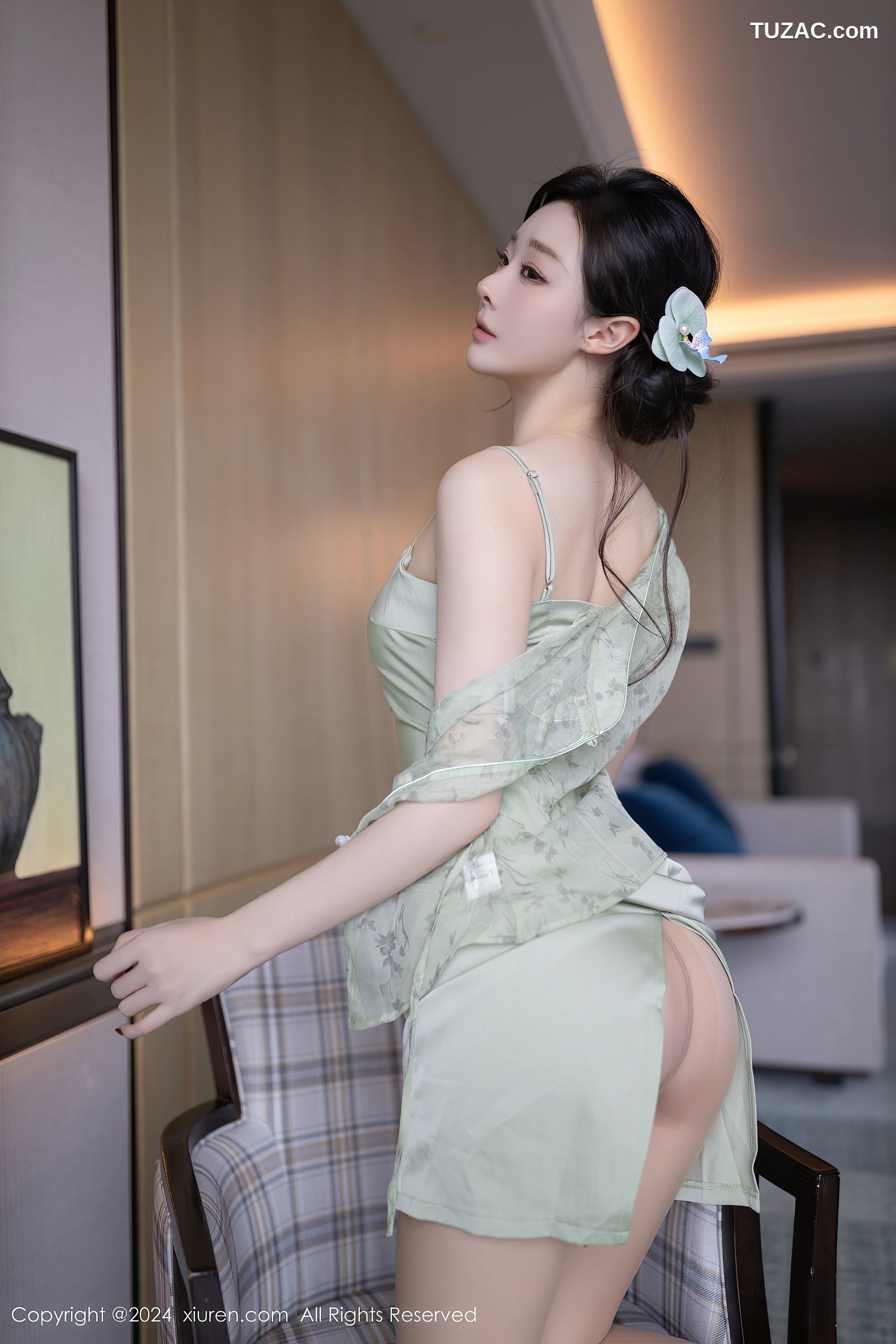 XiuRen秀人网-9124-小逗逗-民国风淡绿旗袍淡绿透视薄纱亵衣爆乳-2024.09.06