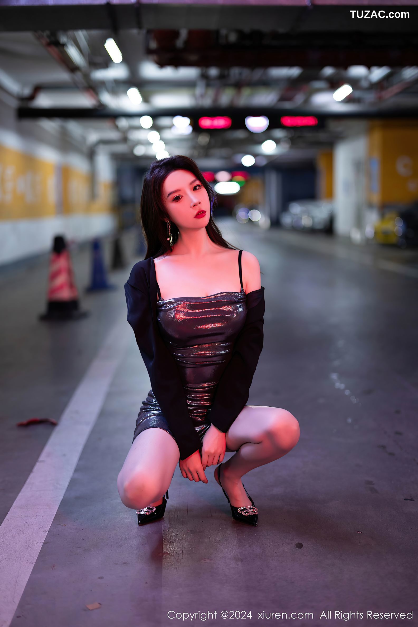 XiuRen秀人网-9137-梦心玥-深灰色吊带短裙-白色轻透情趣内衣-2024.09.10