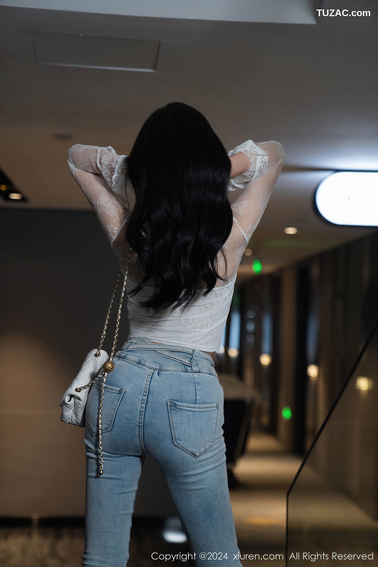 XiuRen秀人网-9140-杨晨晨Yome-白蕾丝T恤牛仔裤白色情趣女仆服-2024.09.10