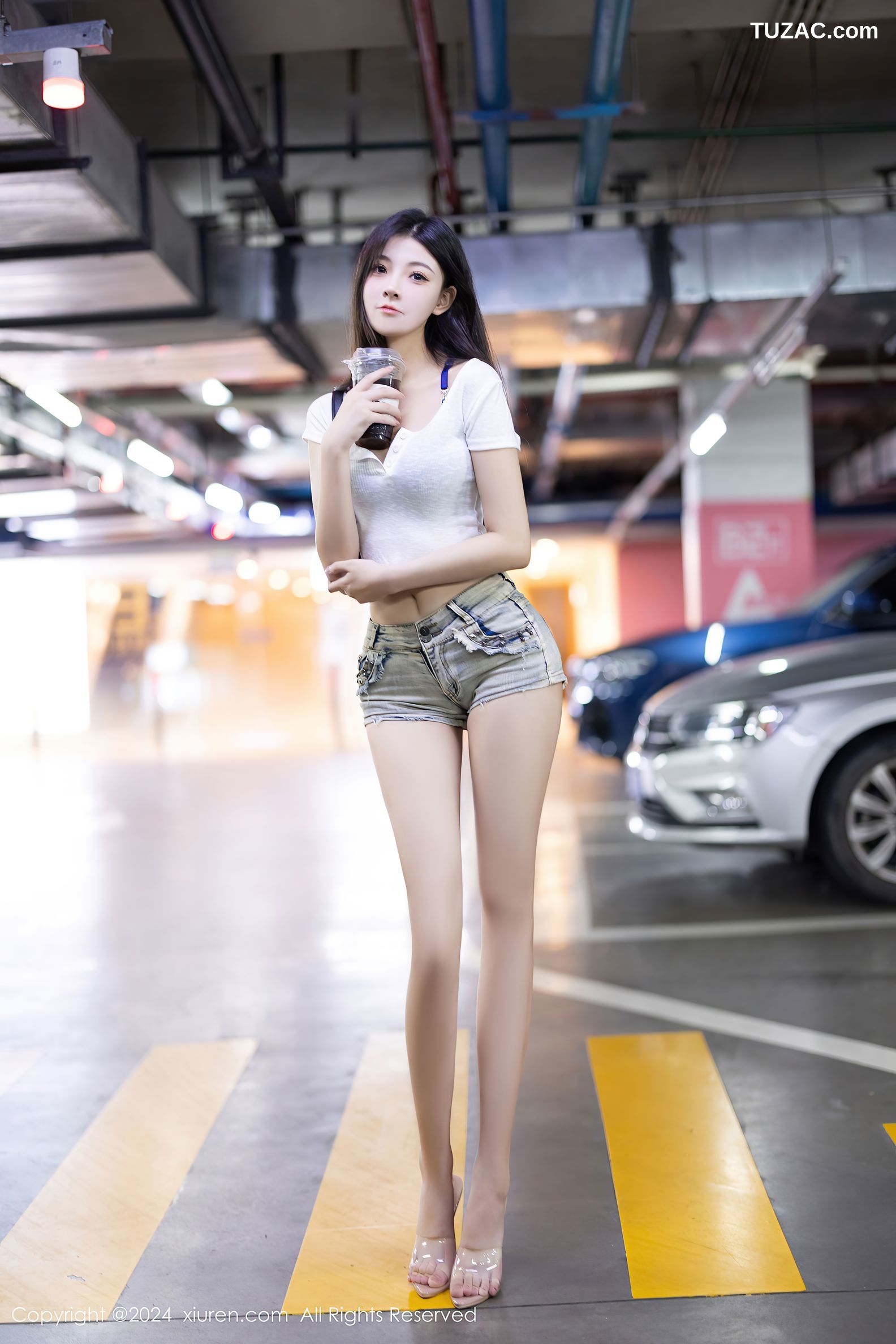 XiuRen秀人网-9141-初梦瑶-首套写真-白T超短牛仔裤美腿-2024.09.11
