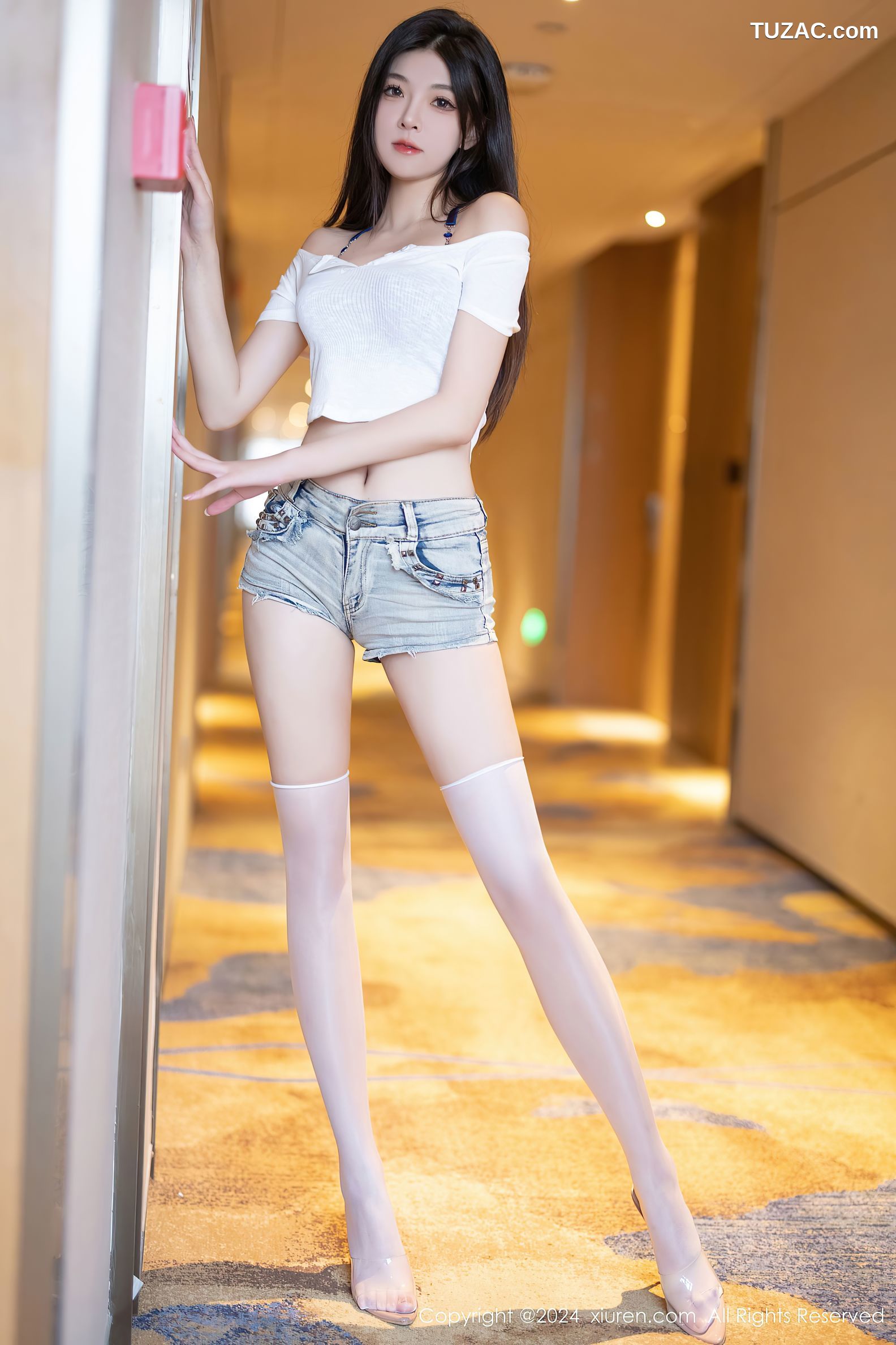XiuRen秀人网-9141-初梦瑶-首套写真-白T超短牛仔裤美腿-2024.09.11