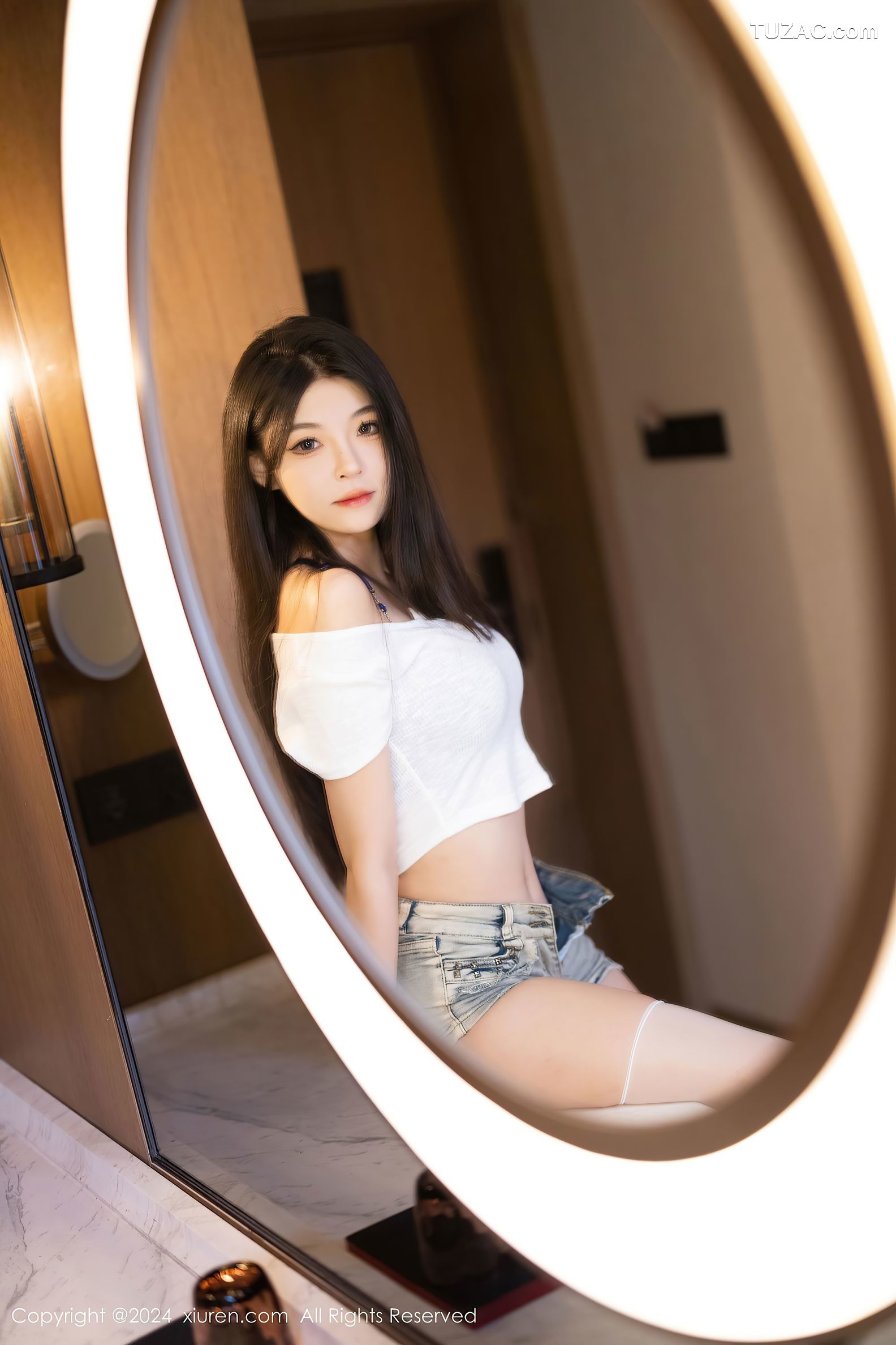 XiuRen秀人网-9141-初梦瑶-首套写真-白T超短牛仔裤美腿-2024.09.11
