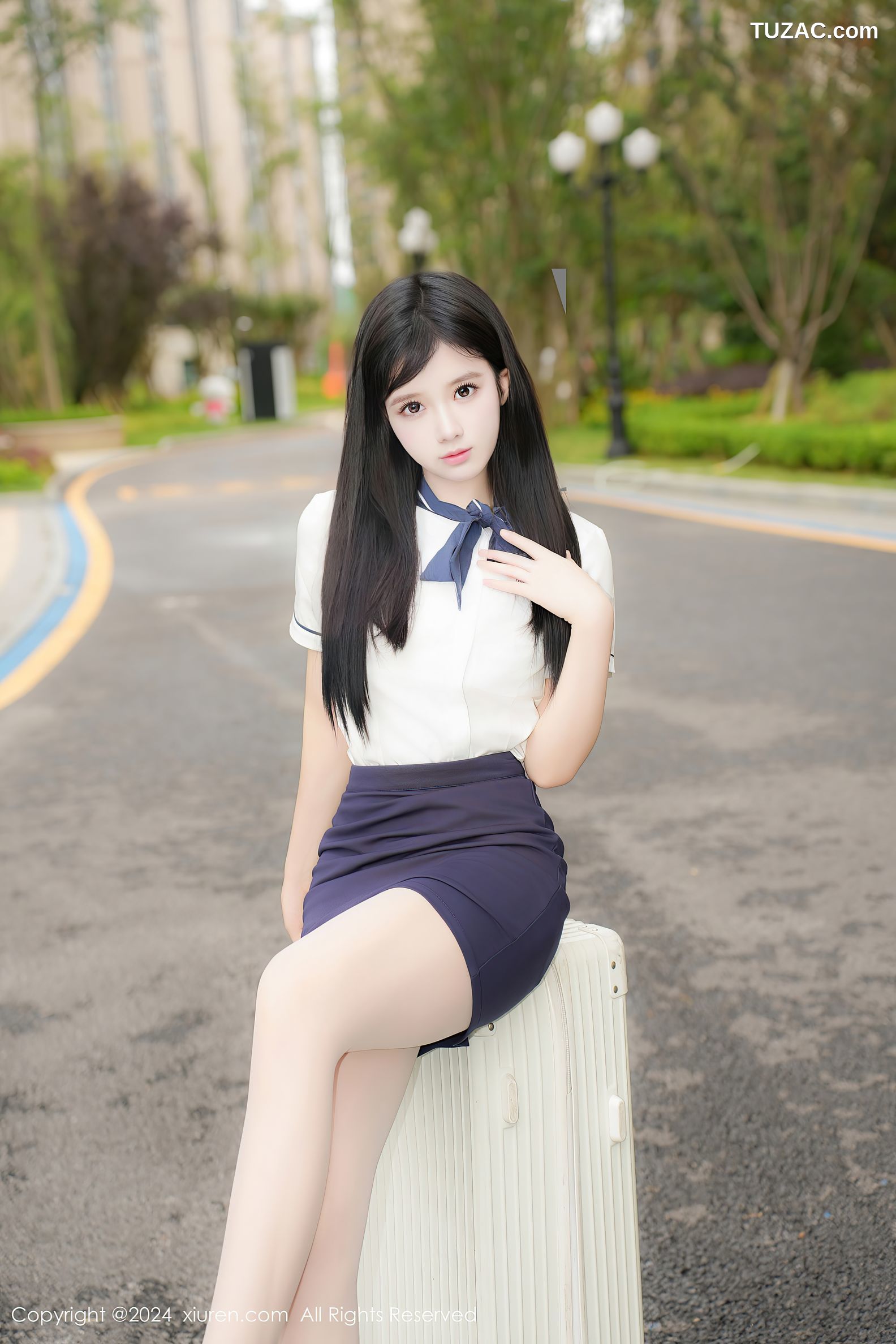XiuRen秀人网-9154-于诺诺ise-白衫深蓝短裙空姐肉丝-2024.09.13