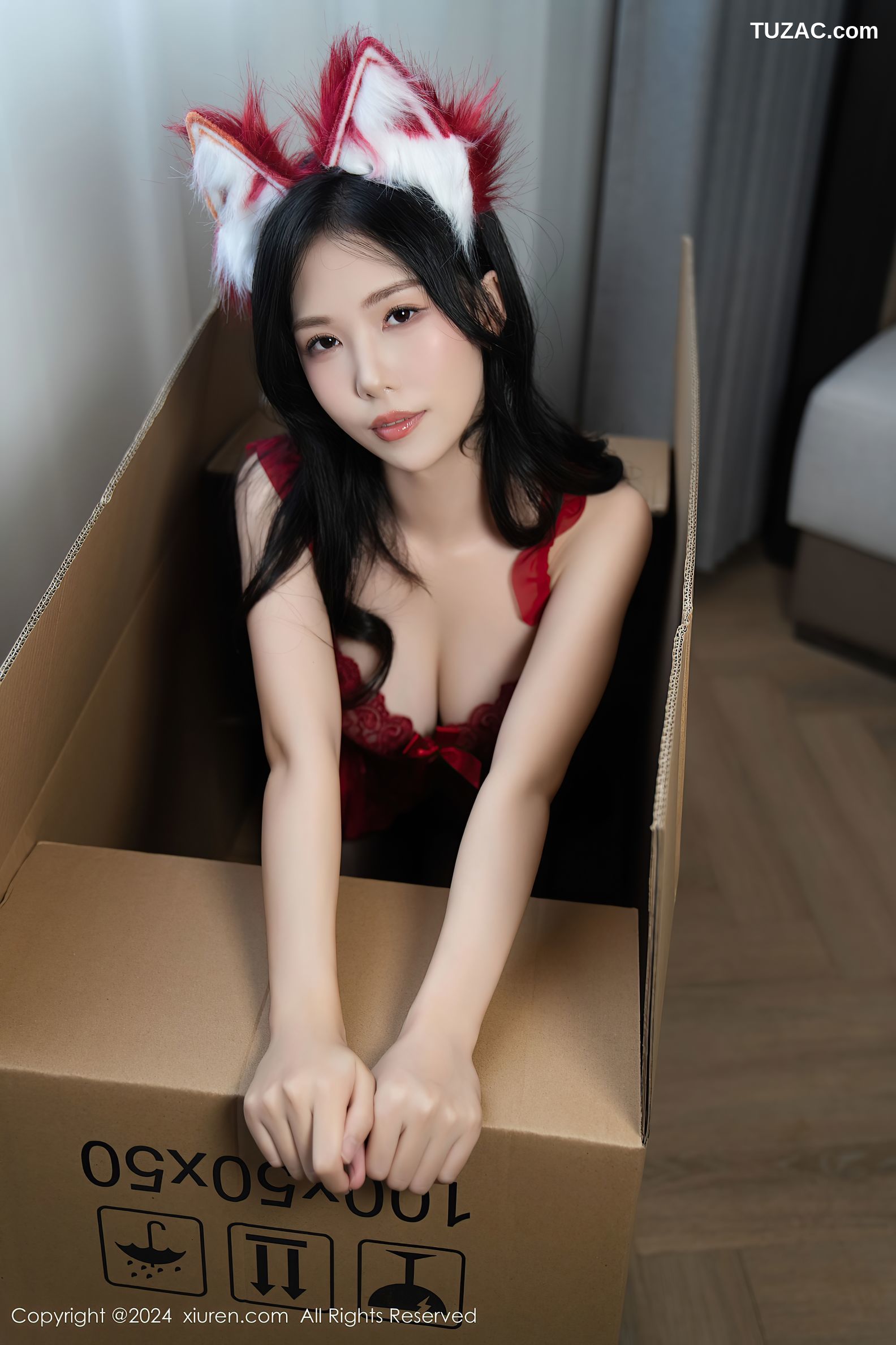 XiuRen秀人网-9156-利世-纸箱中的小狐狸-红色蕾丝情趣内衣-2024.09.13