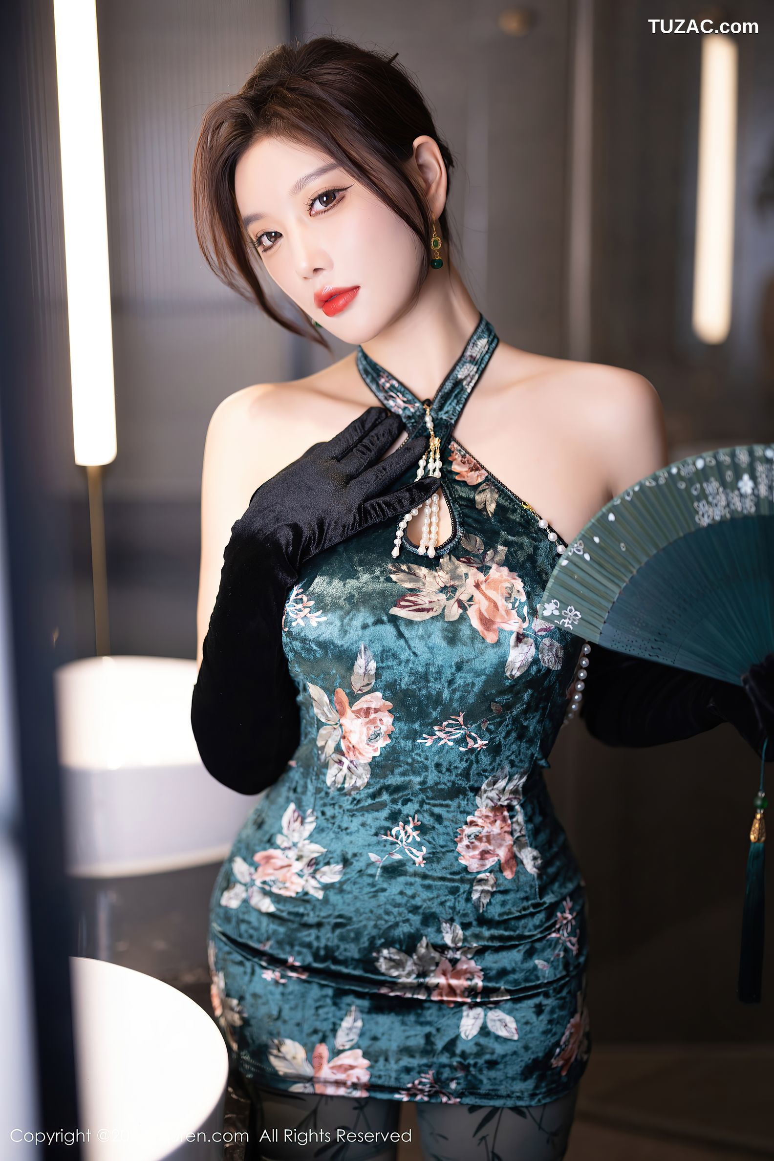 XiuRen秀人网-9165-杨晨晨Yome-墨绿短旗袍墨绿色内衣-2024.09.14