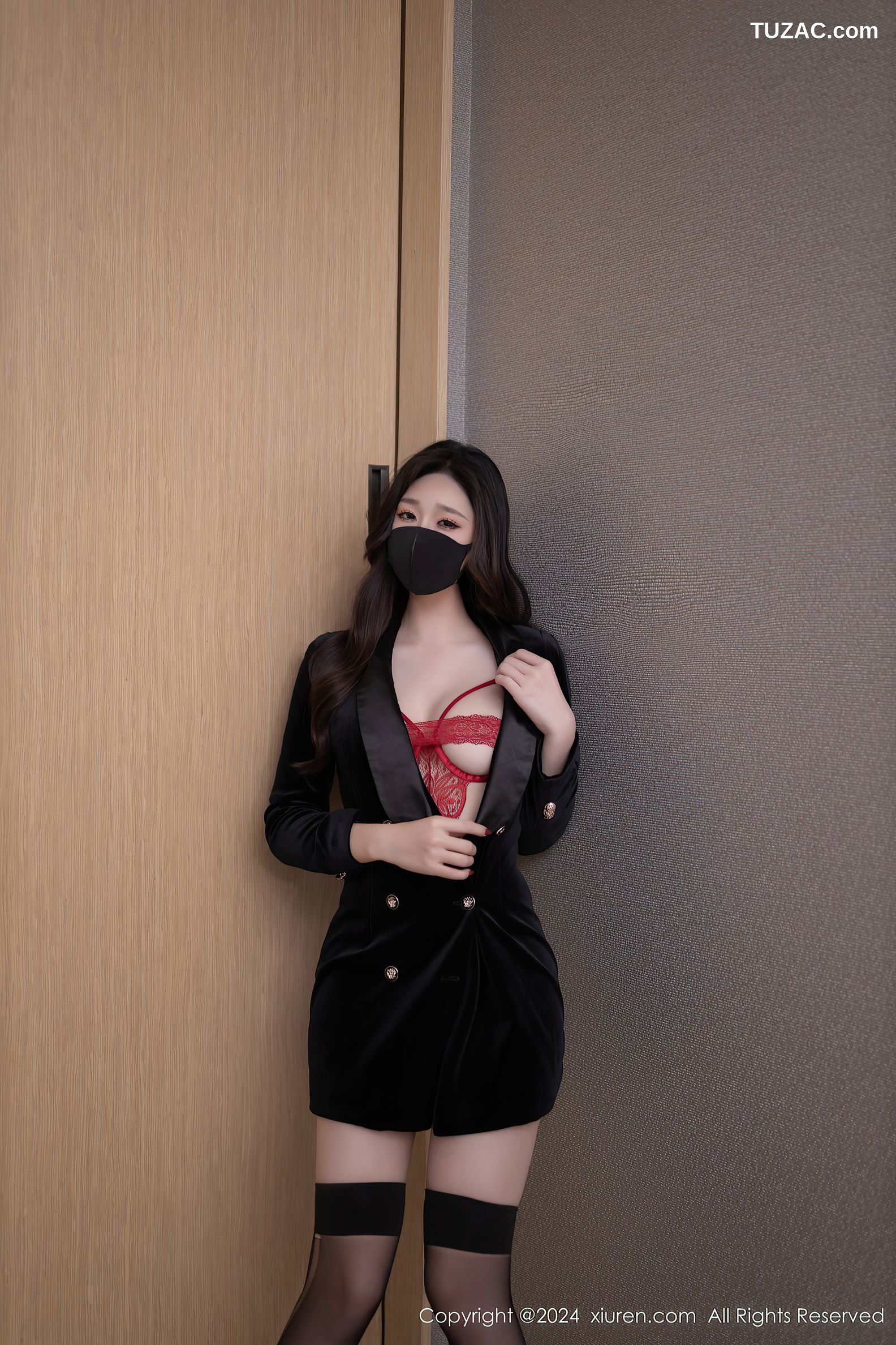 XiuRen秀人网-9168-小逗逗-黑色短裙套装情趣红蕾丝内衣-2024.09.14