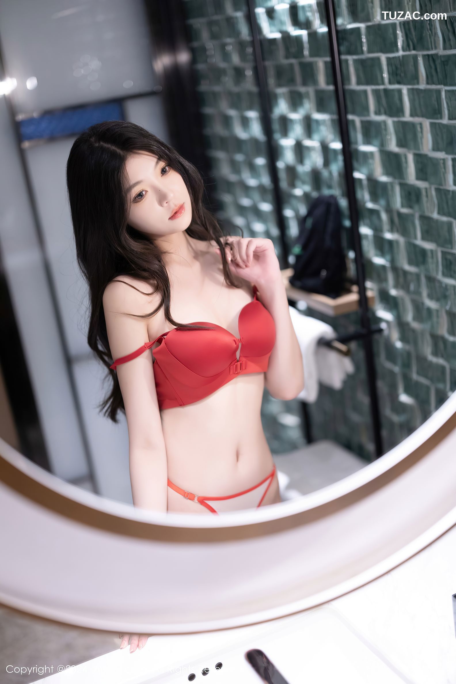 XiuRen秀人网-9169-初梦瑶-黑T红短裙红内衣黑丝-2024.09.18
