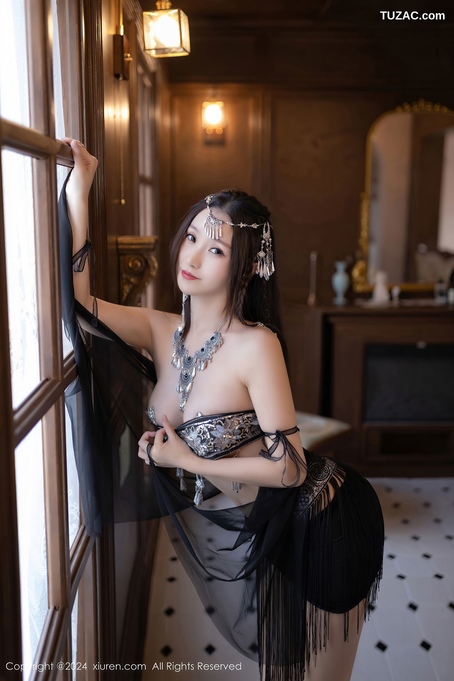 XiuRen秀人网-9172-杏子Yada-民族风抹胸轻透黑纱爆乳-2024.09.18
