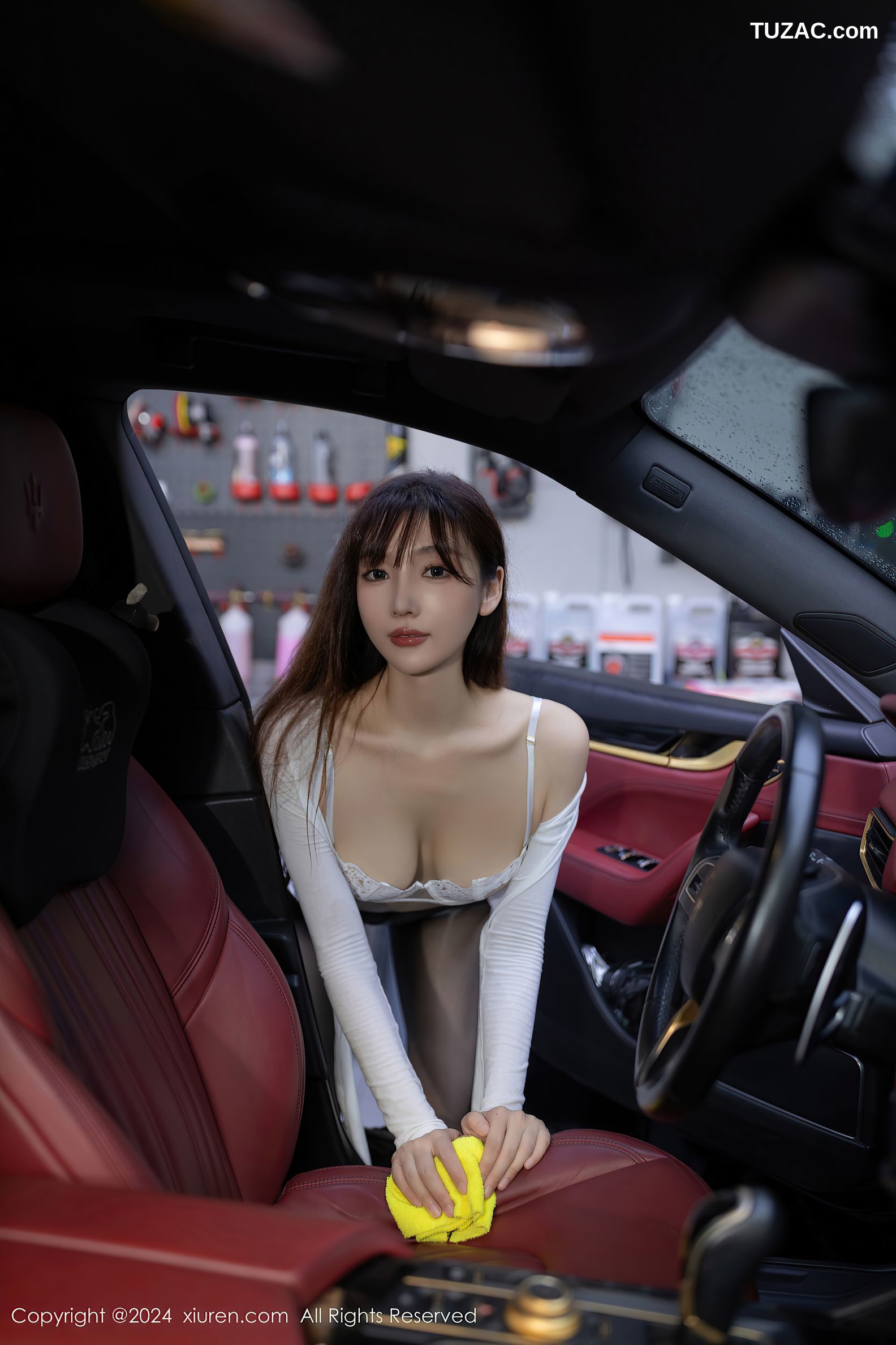 XiuRen秀人网-9181-陆萱萱-洗车主题-白T灰短裤黑丝-2024.09.19