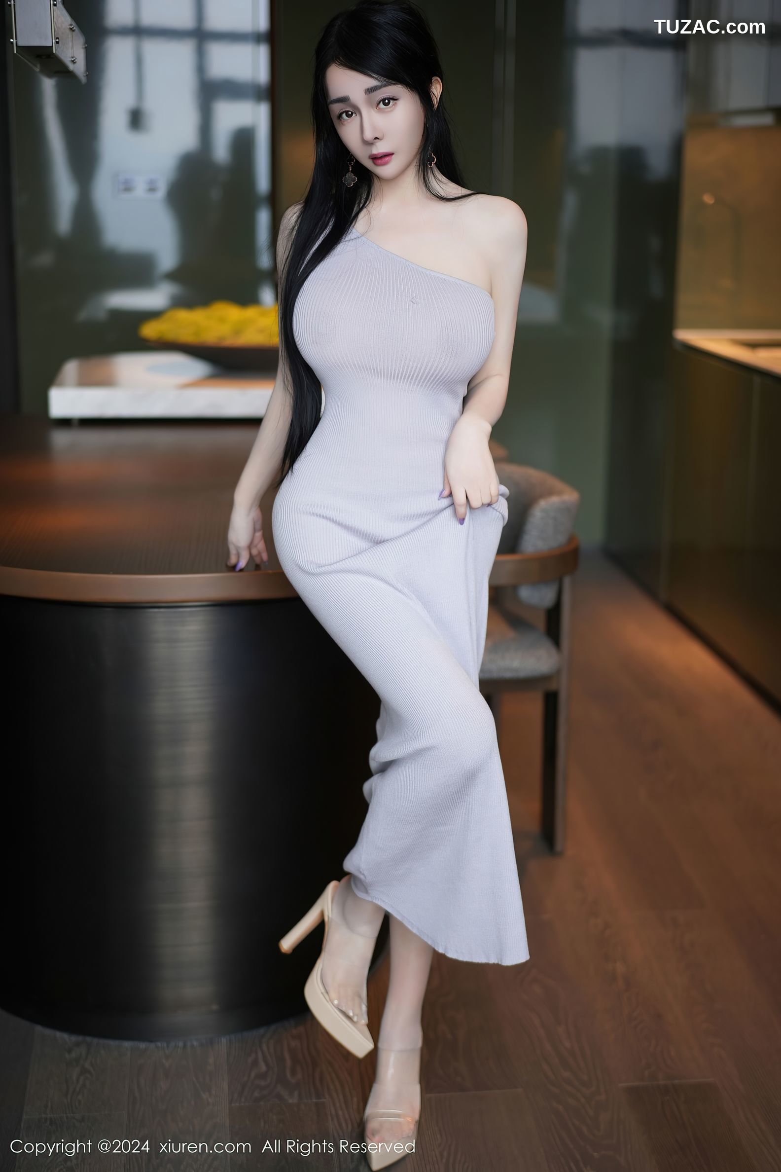 XiuRen秀人网-9183-允爾-浅灰紧身裙肉丝-2024.09.20