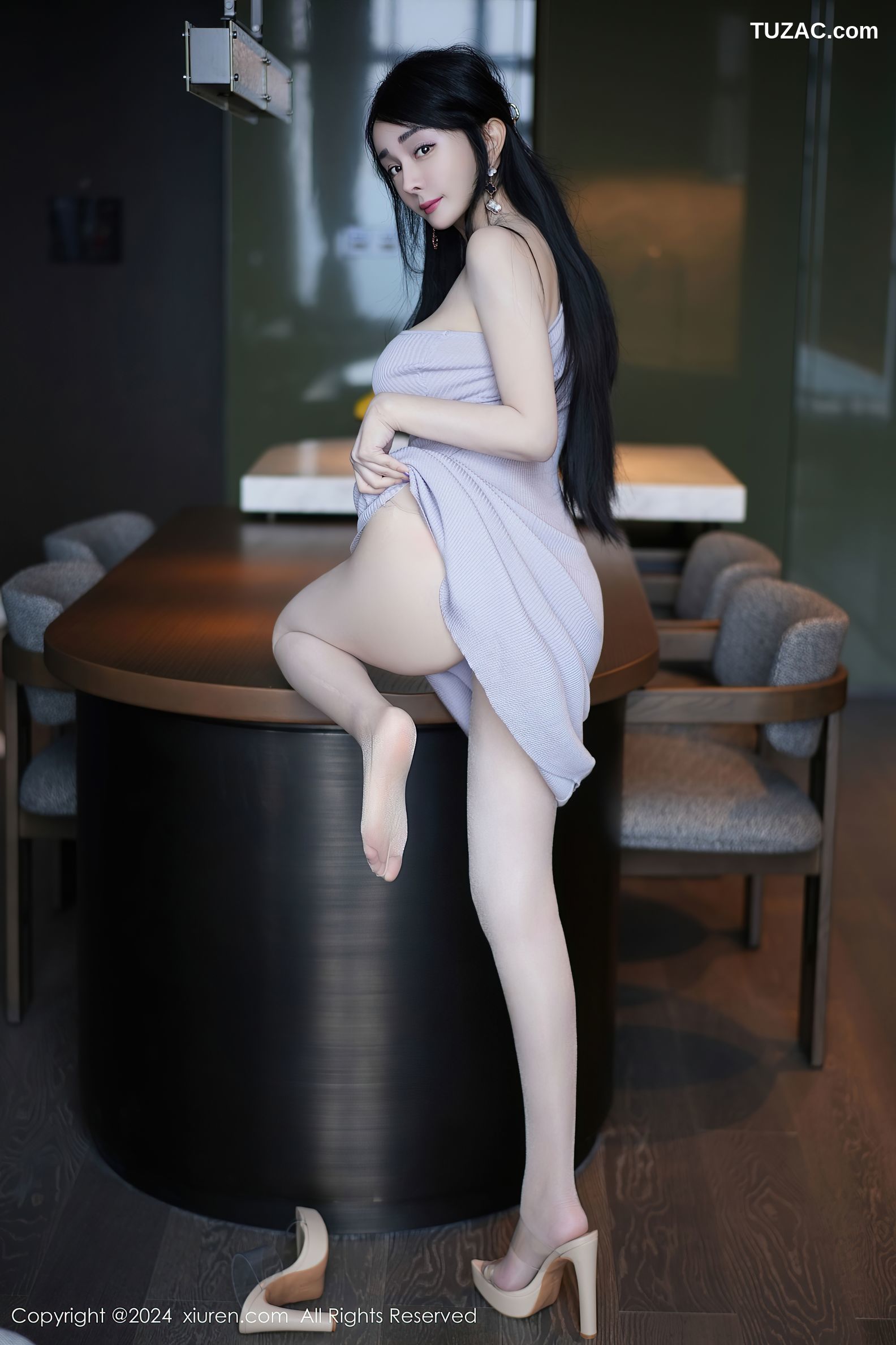 XiuRen秀人网-9183-允爾-浅灰紧身裙肉丝-2024.09.20
