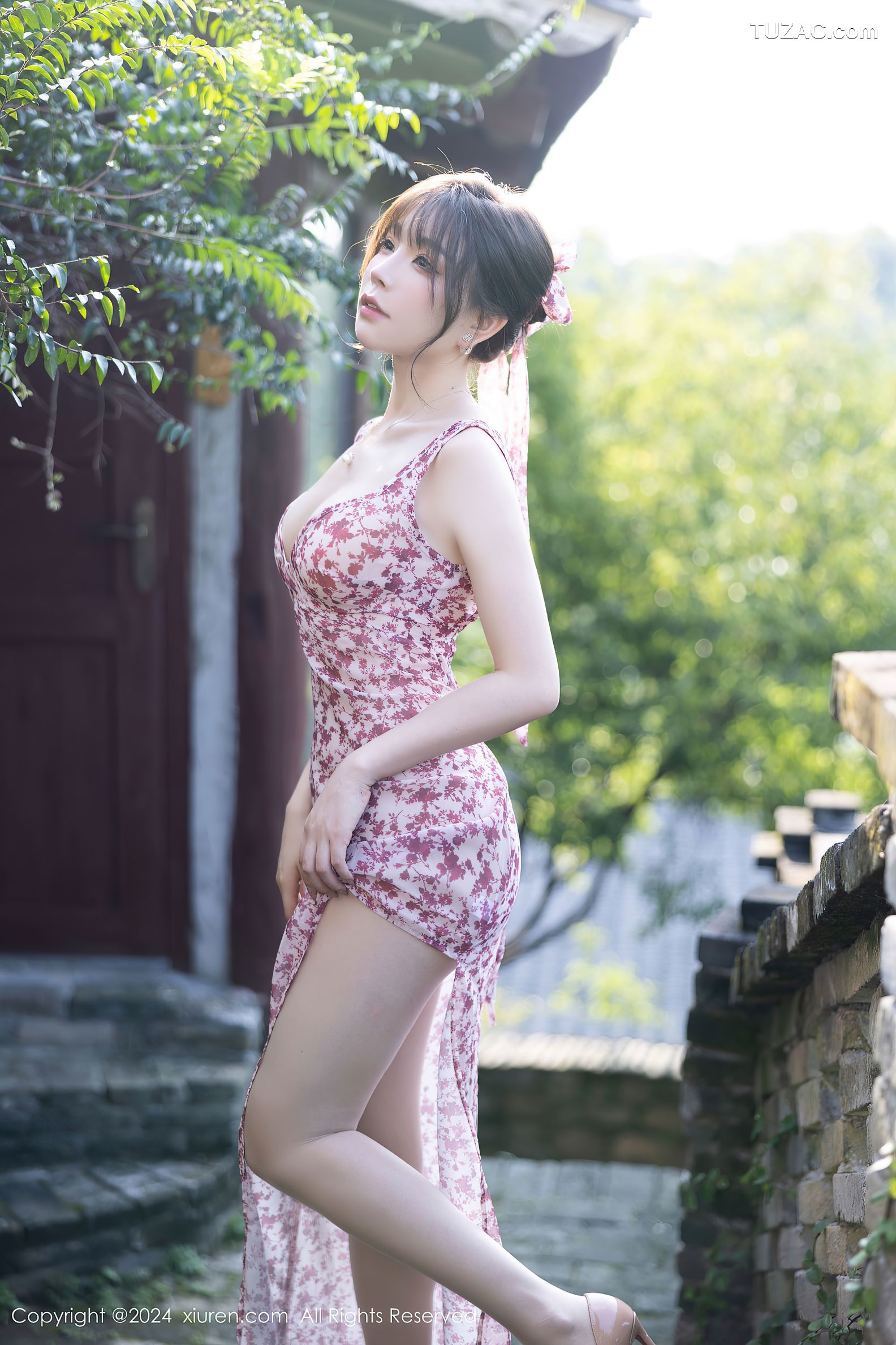 XiuRen秀人网-9195-徐莉芝Booty-红碎花连衣裙-深蓝空姐裙黑丝-2024.09.23