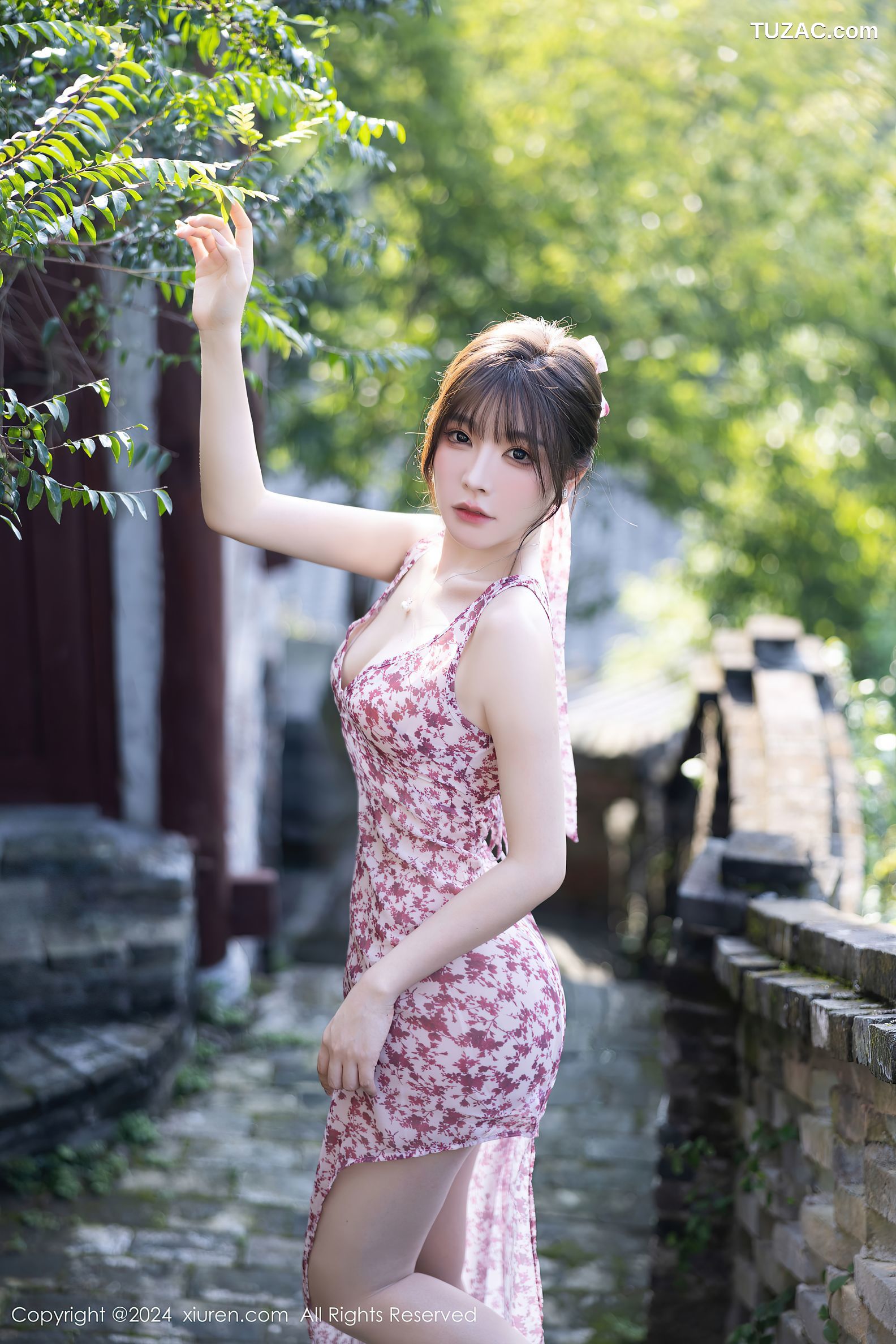 XiuRen秀人网-9195-徐莉芝Booty-红碎花连衣裙-深蓝空姐裙黑丝-2024.09.23