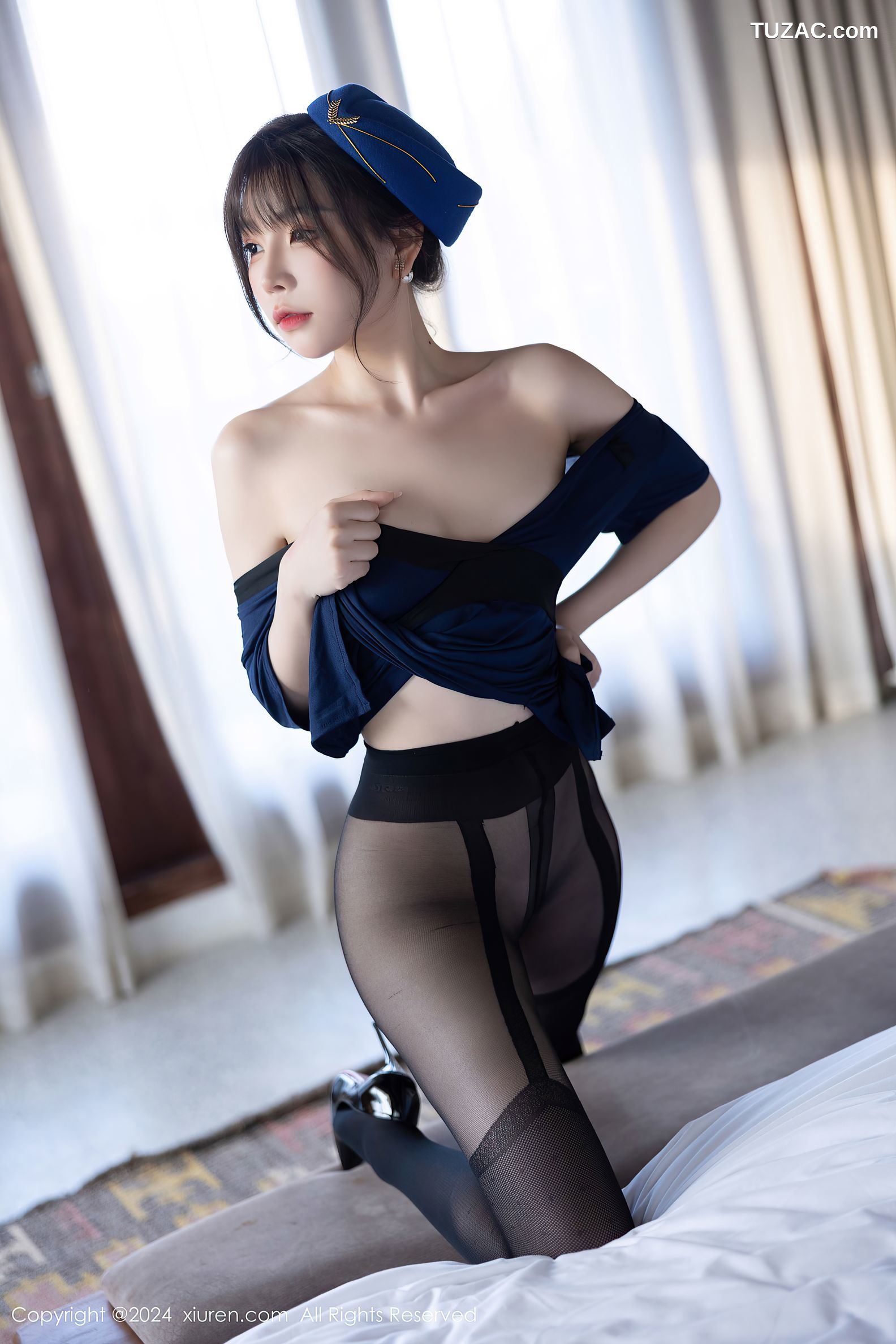 XiuRen秀人网-9195-徐莉芝Booty-红碎花连衣裙-深蓝空姐裙黑丝-2024.09.23