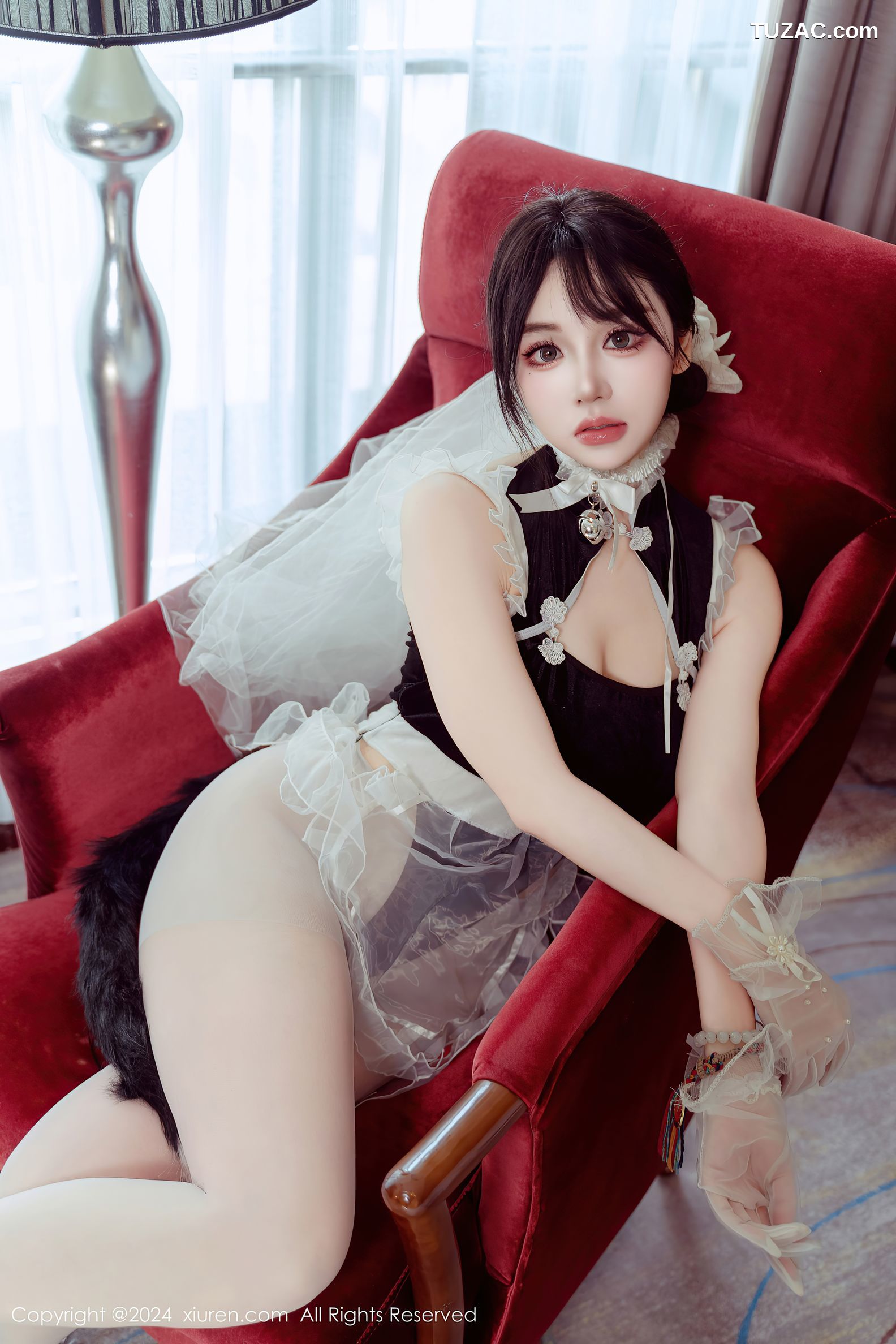 XiuRen秀人网-9197-汐汐爱吃草莓-猫系小女仆白纱爆乳-2024.09.24