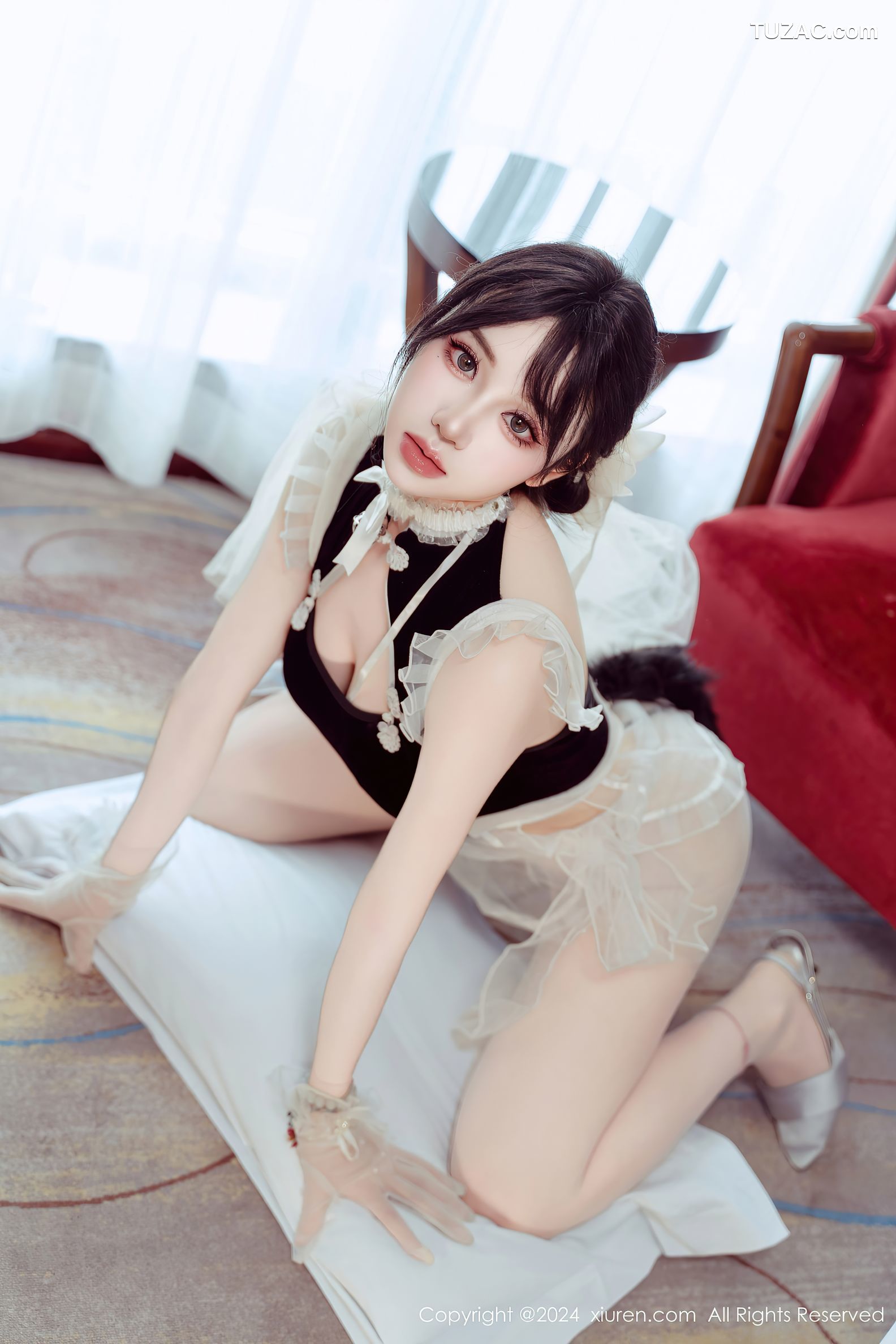 XiuRen秀人网-9197-汐汐爱吃草莓-猫系小女仆白纱爆乳-2024.09.24
